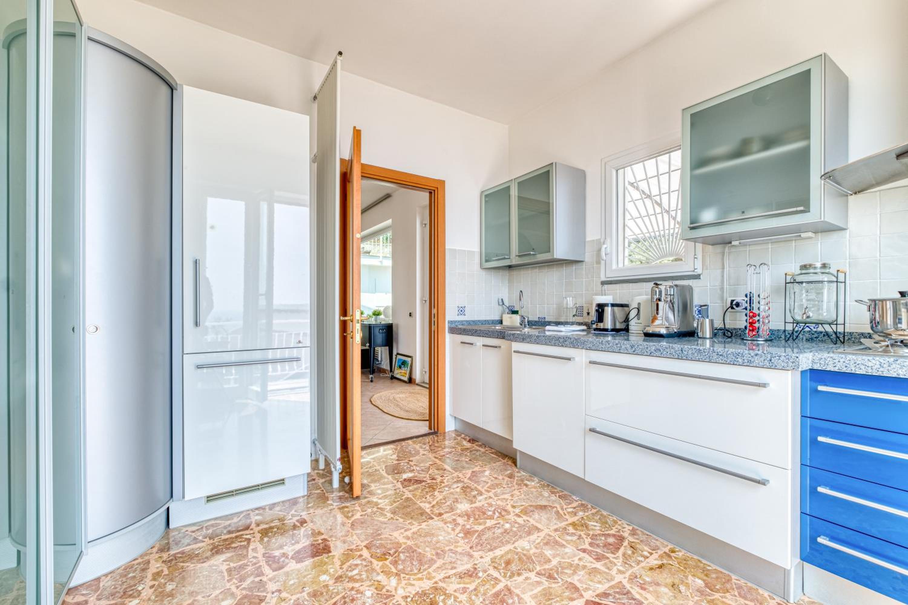 Deluxe Two Bedroom Villa with Sea View photo 3