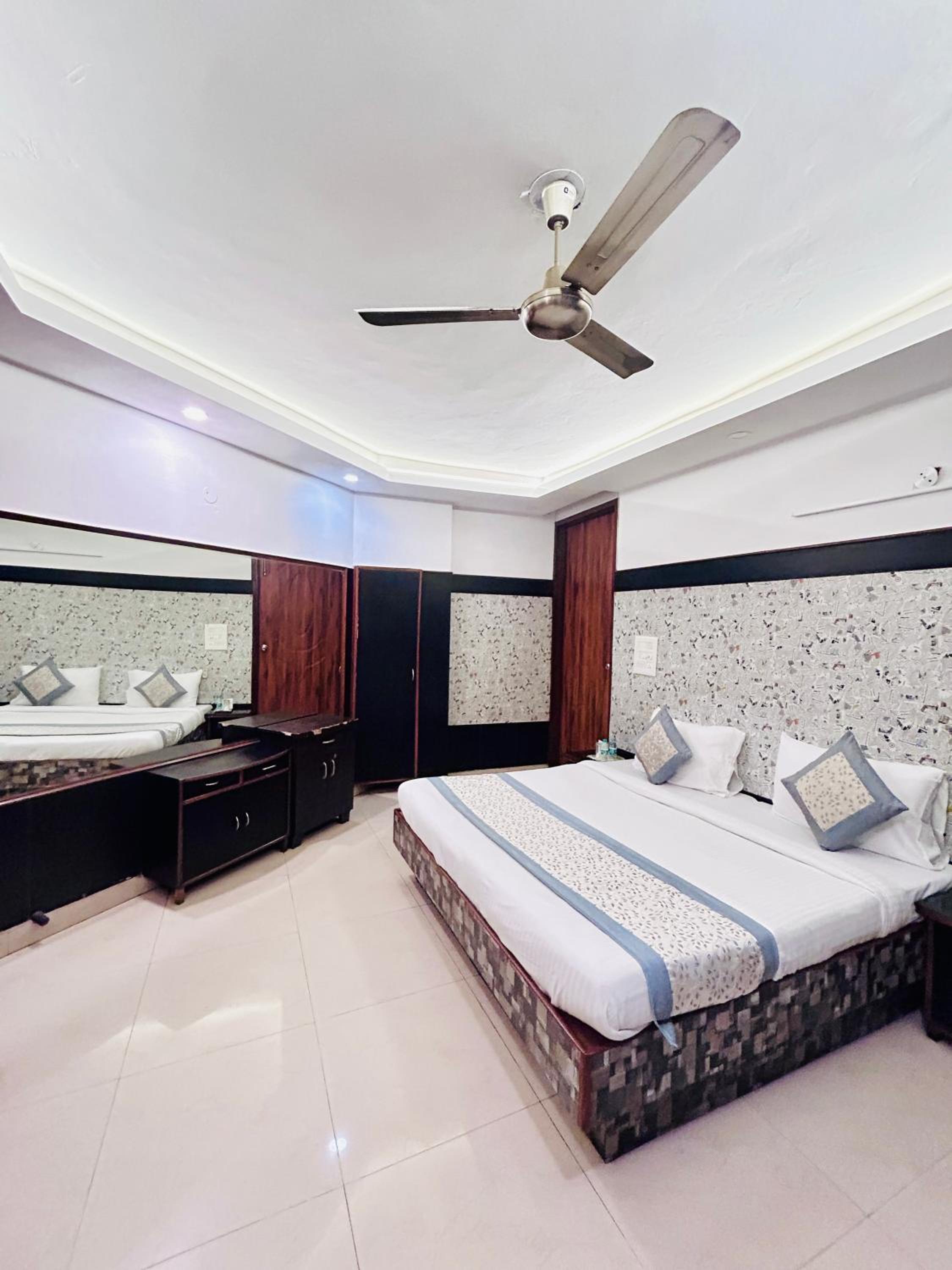 Superior Queen Room