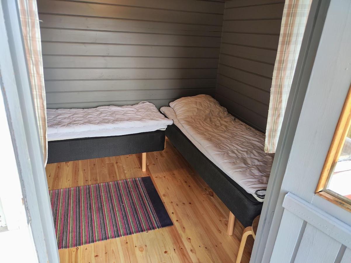 Mobile Home photo 2