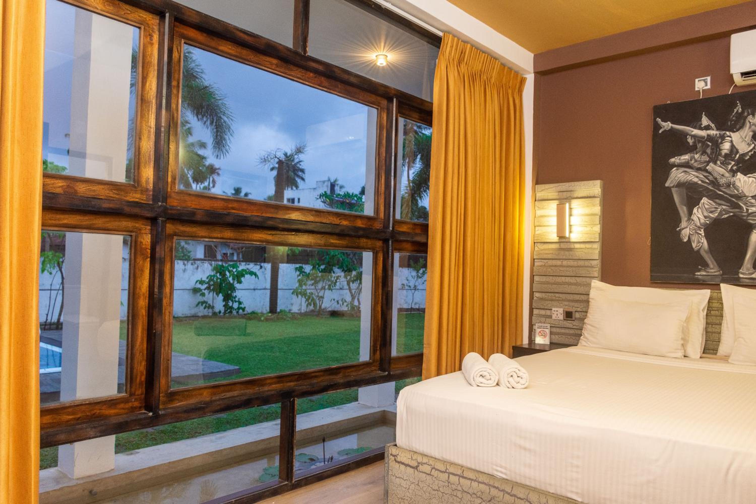 Deluxe King Room photo 1