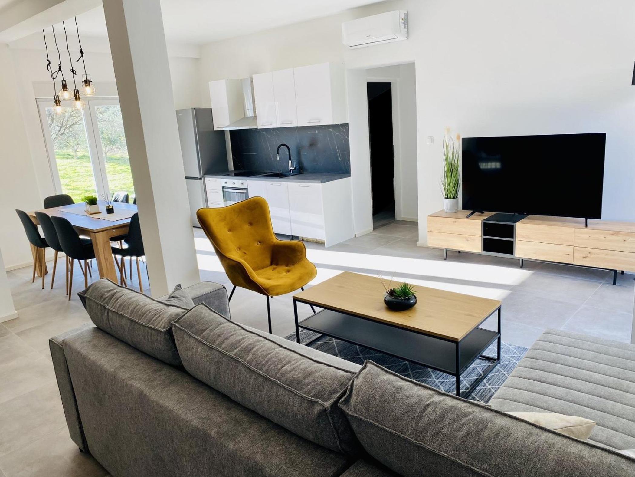 Three-Bedroom Villa photo 1