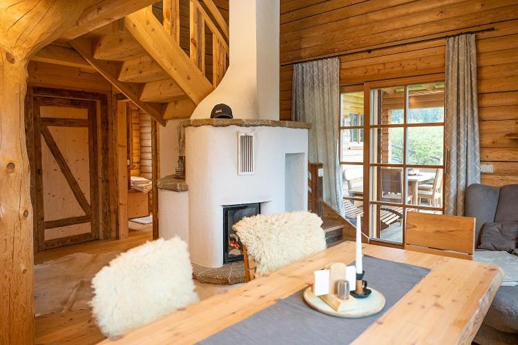 Three-Bedroom House photo 3