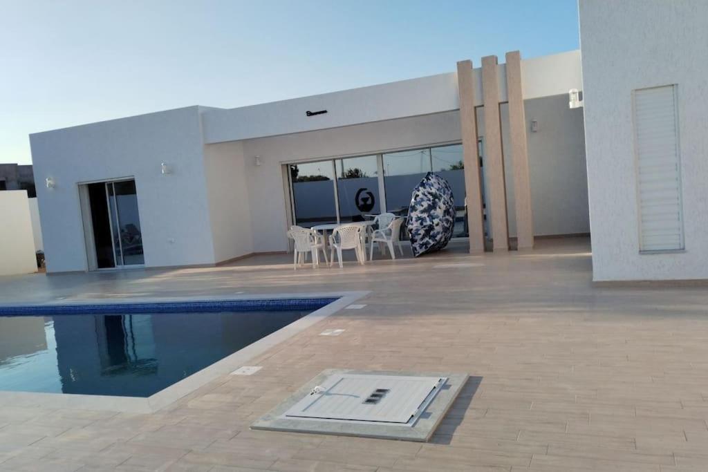 Three-Bedroom Villa photo 3