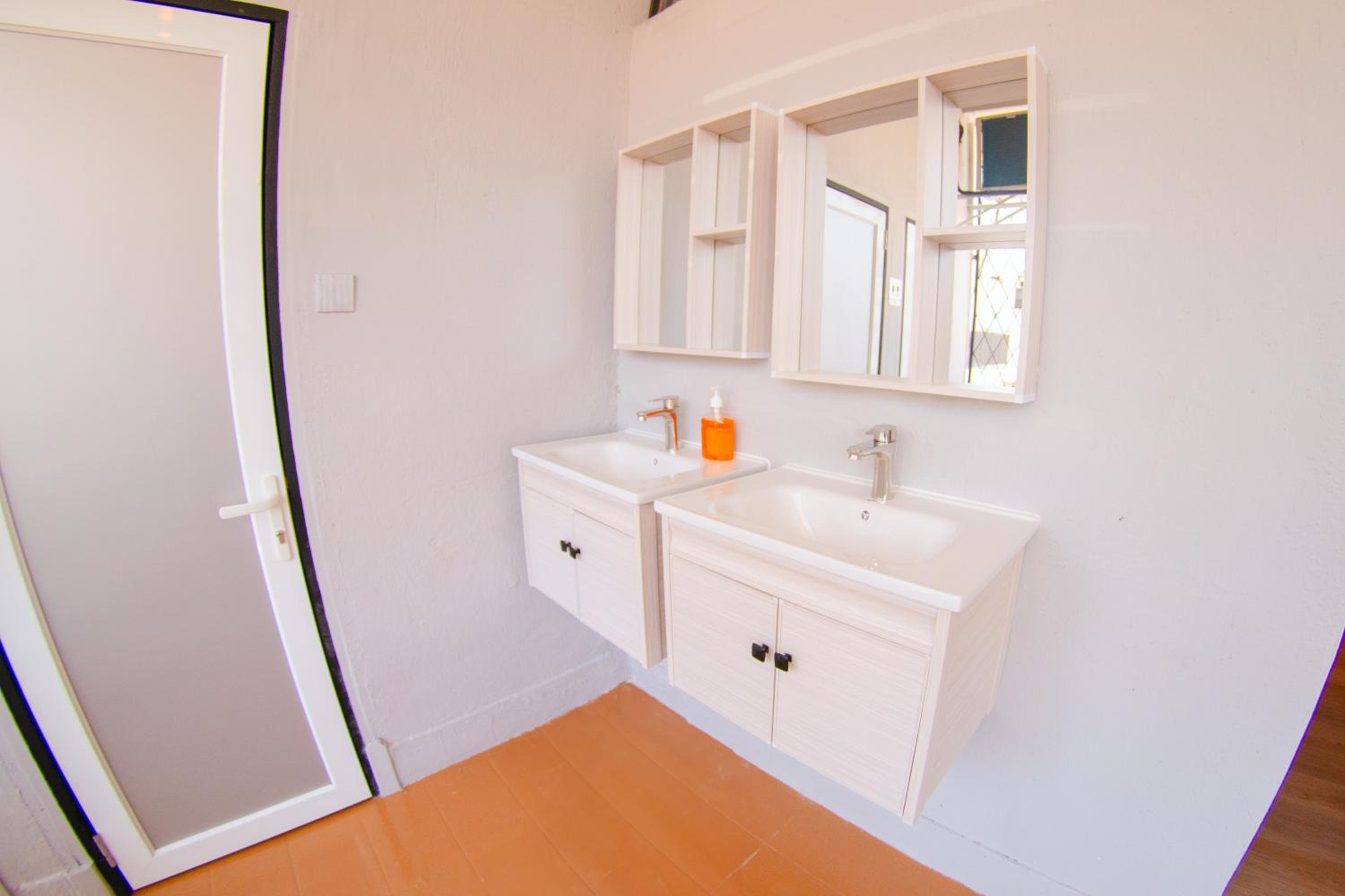 Family Room - Photo 8