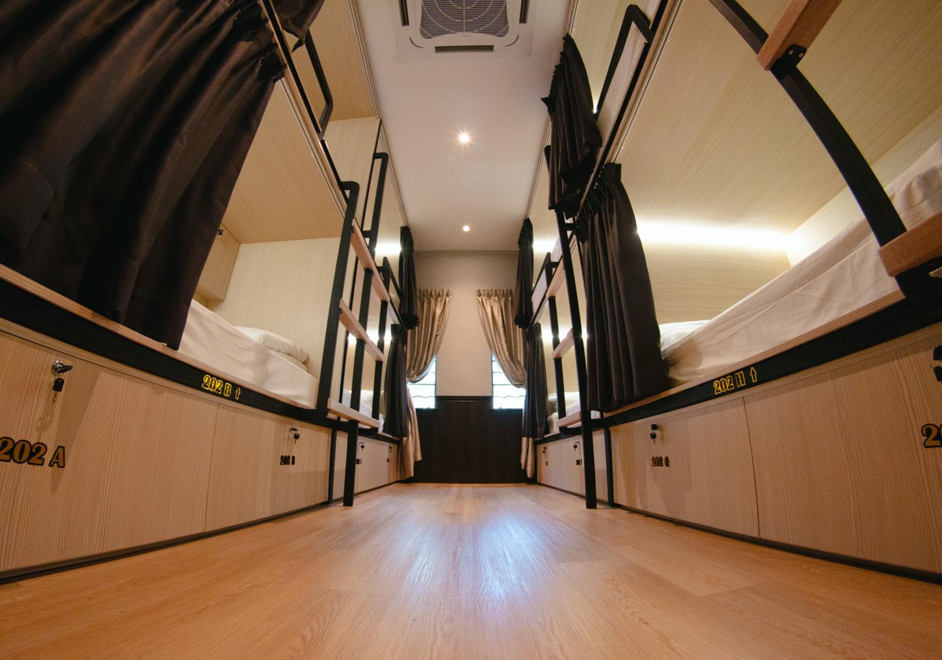 Bed in 10-Bed Mixed Dormitory Room photo 3