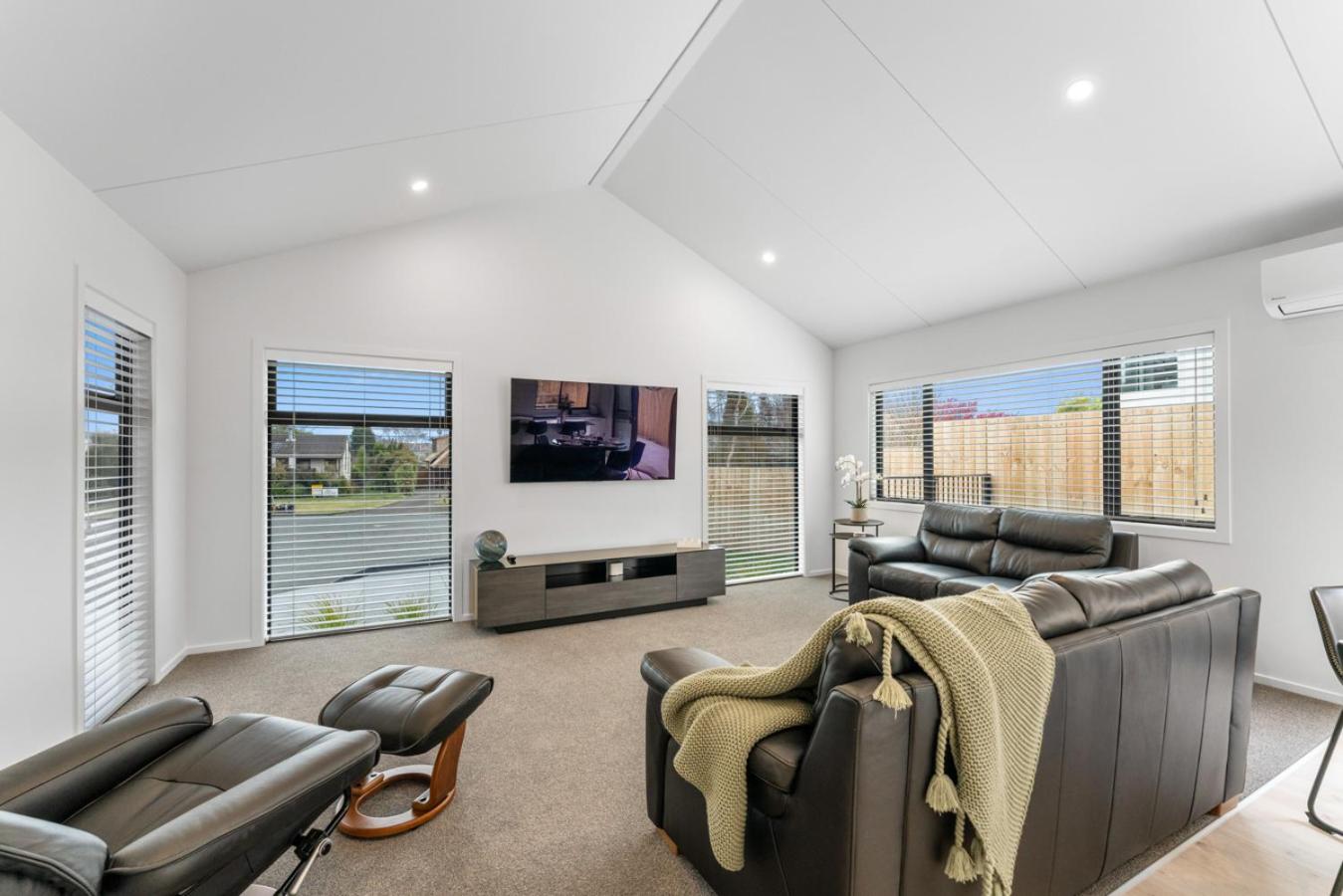 Four-Bedroom House photo 1