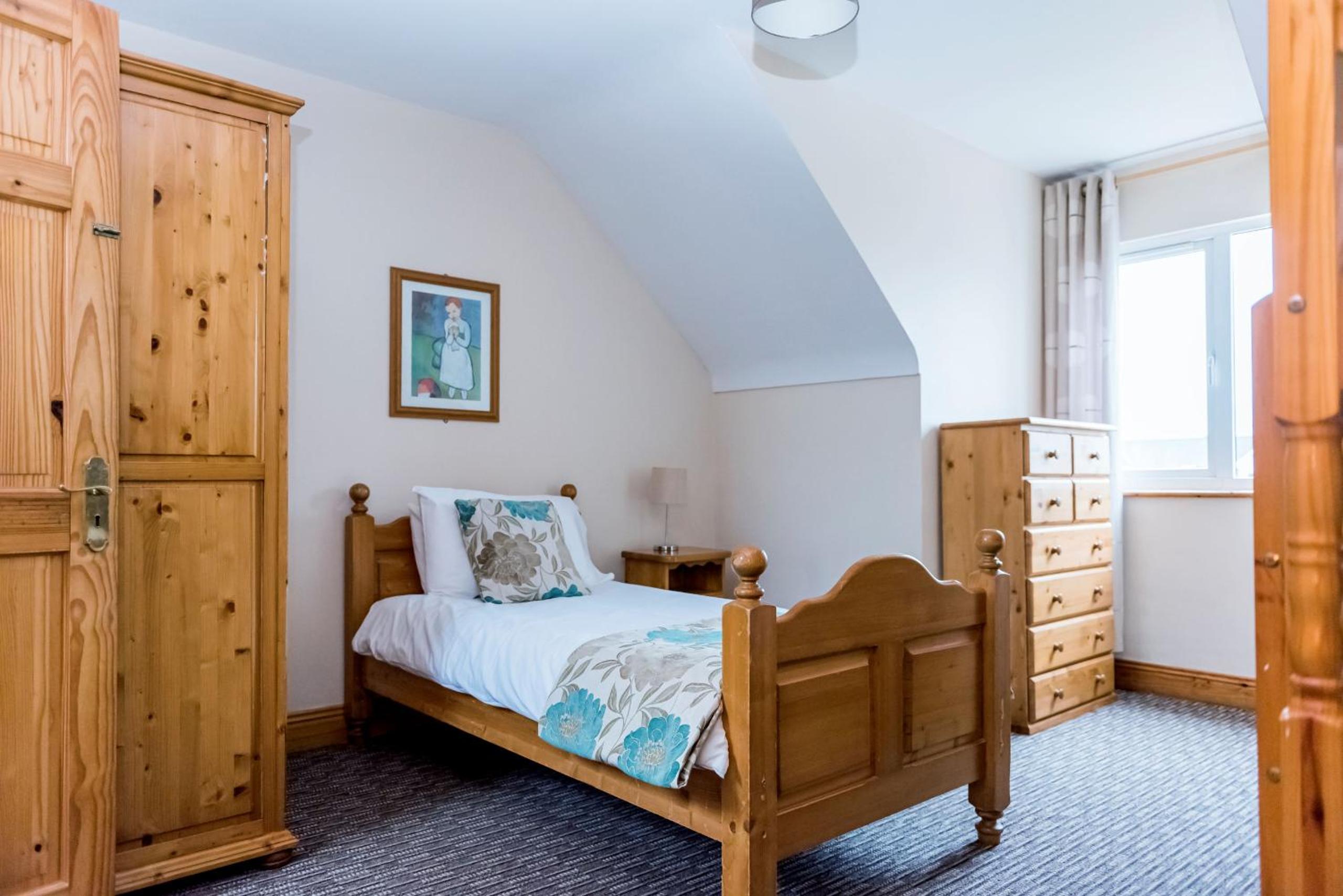 Four-Bedroom Semi Detached House photo 1
