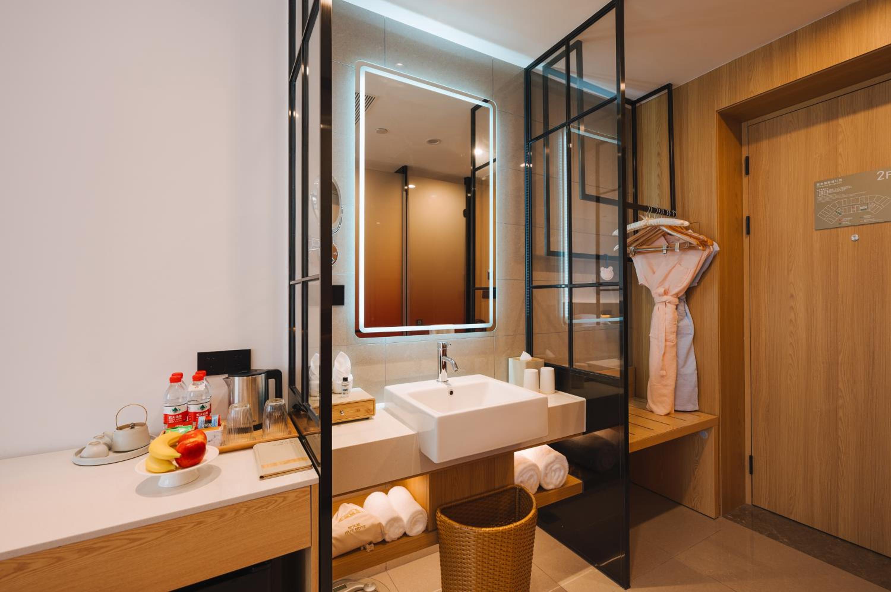 Standard Twin Room photo 2
