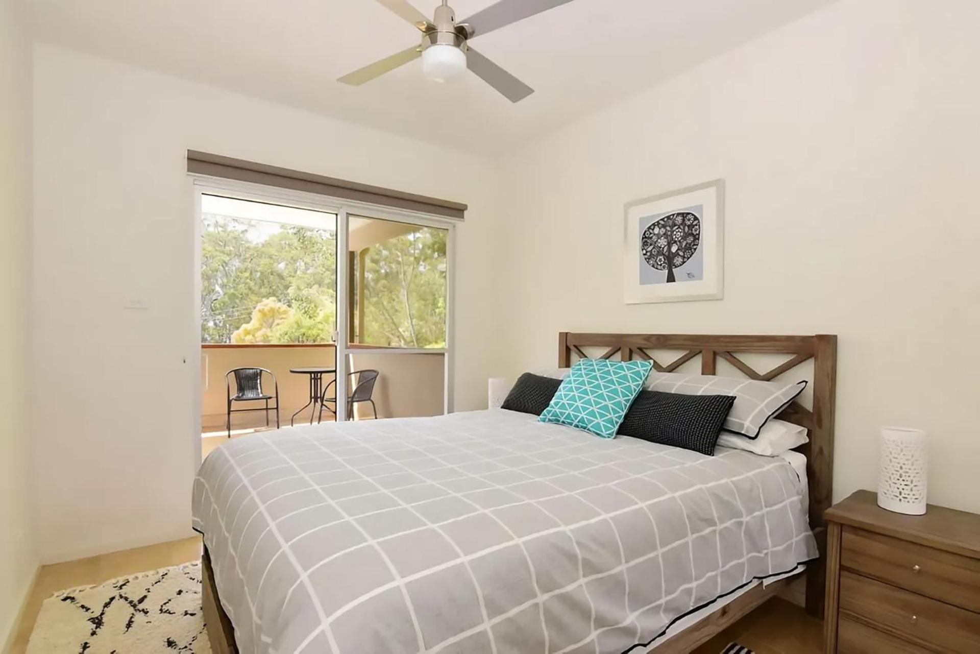 Three-Bedroom House photo 2
