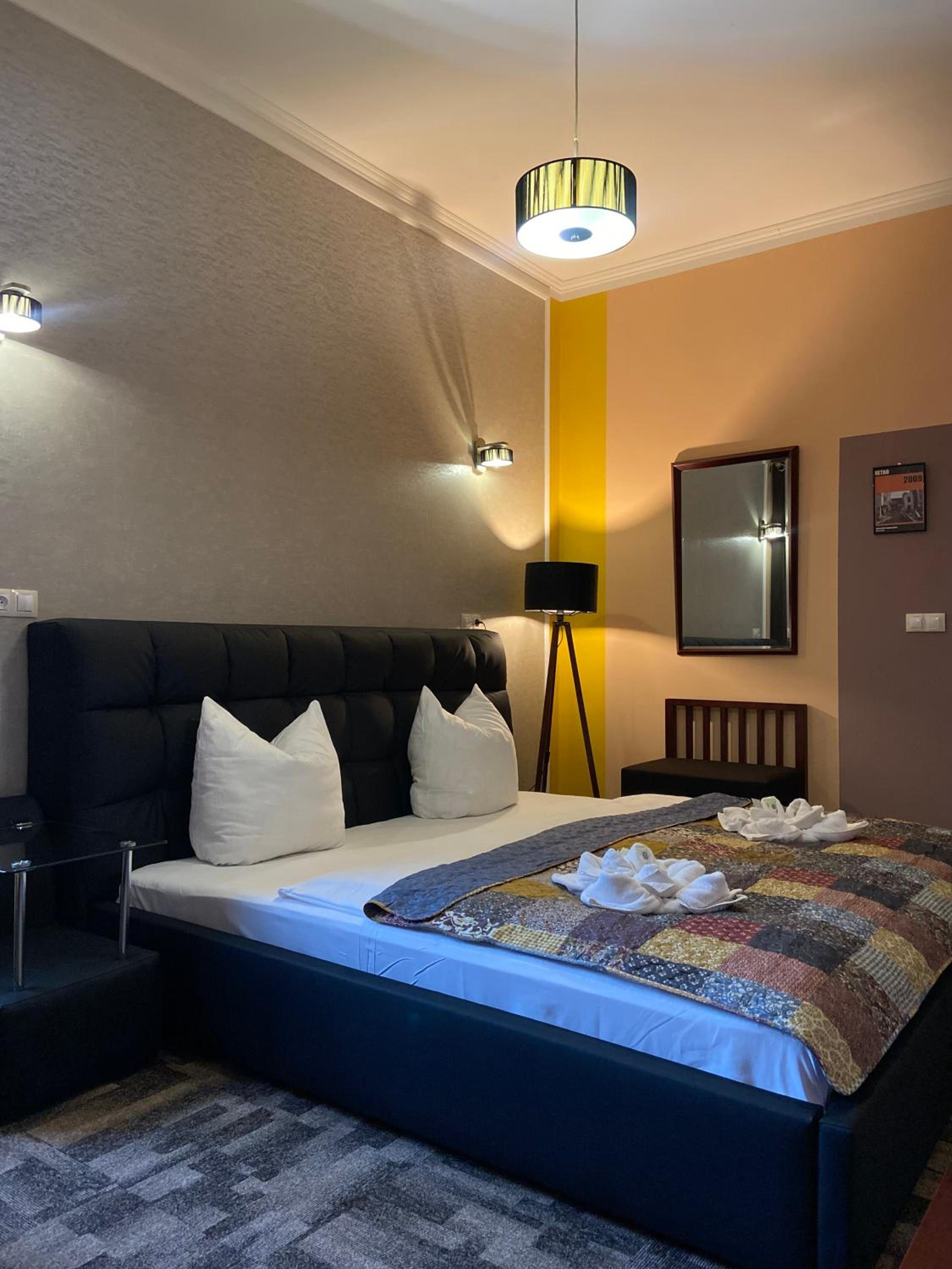Double Room - Photo 6