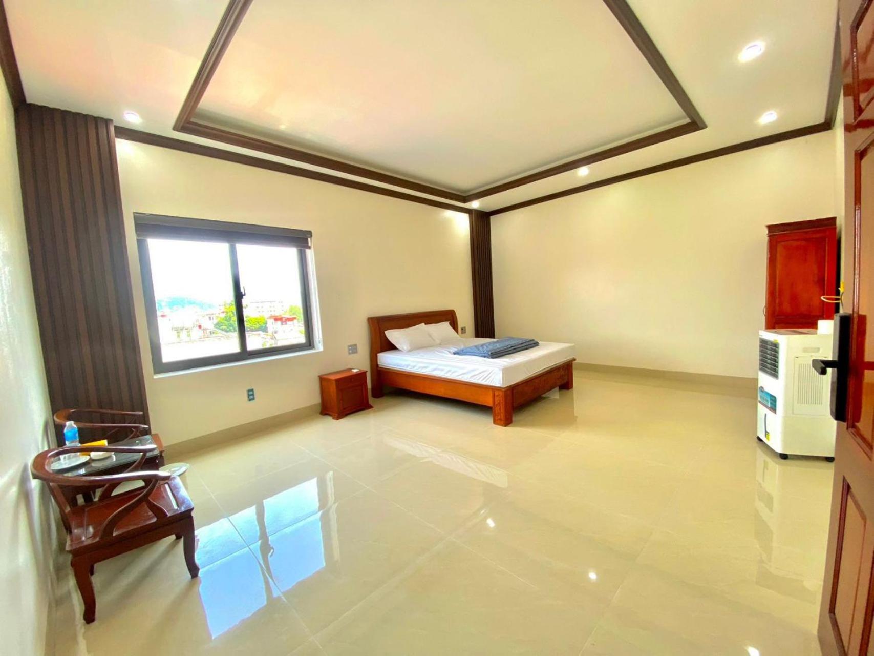 One-Bedroom Apartment with City View photo 2
