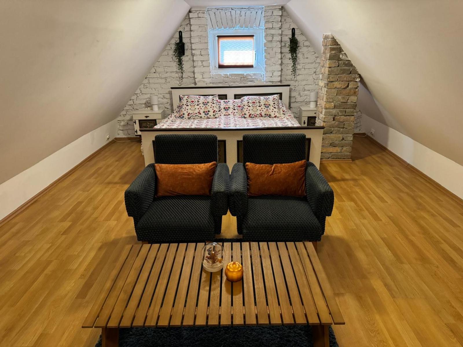 One-Bedroom House photo 1