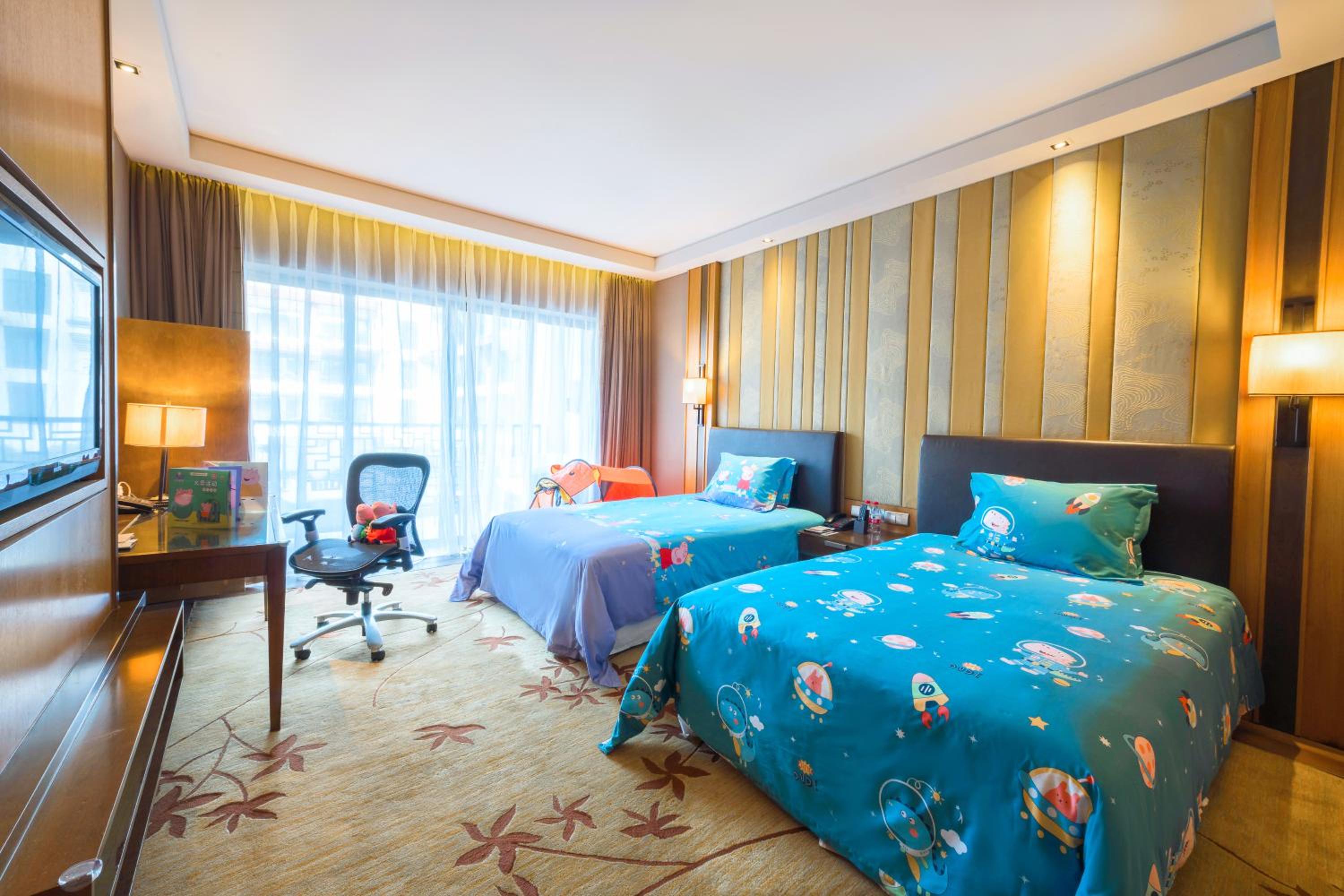 Double Room with Two Double Beds and Balcony - Kids Fun