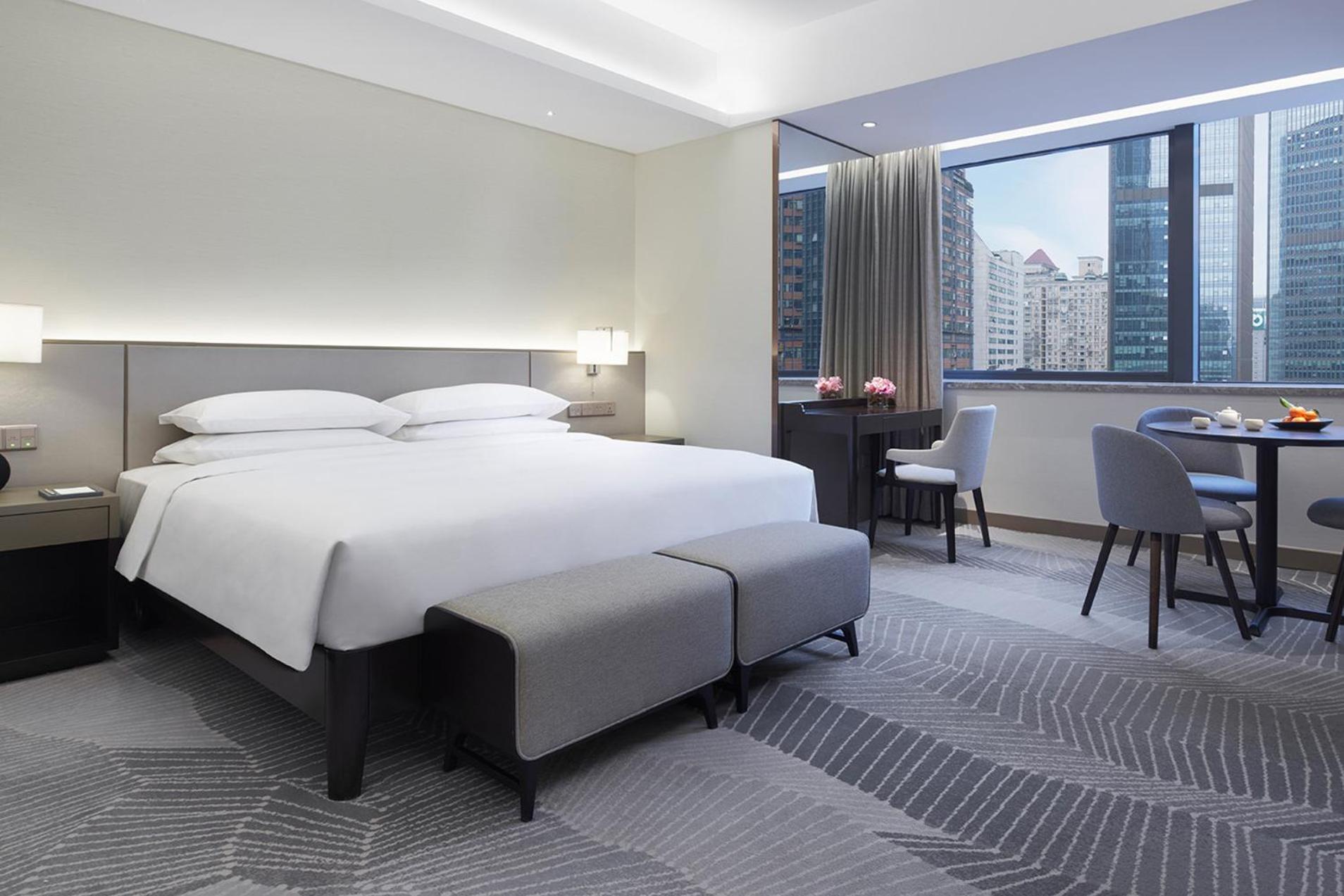 Deluxe King Room photo 3