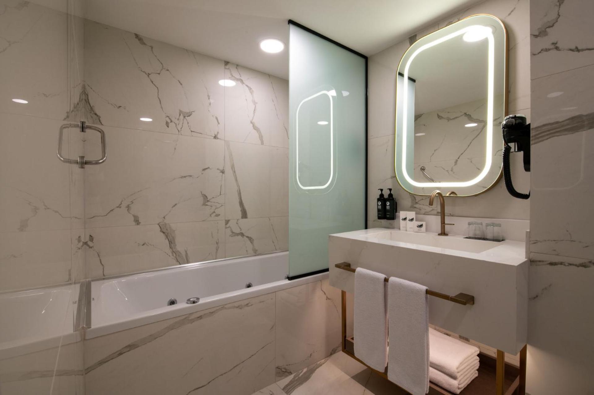 Prestige Suite - Photo 2