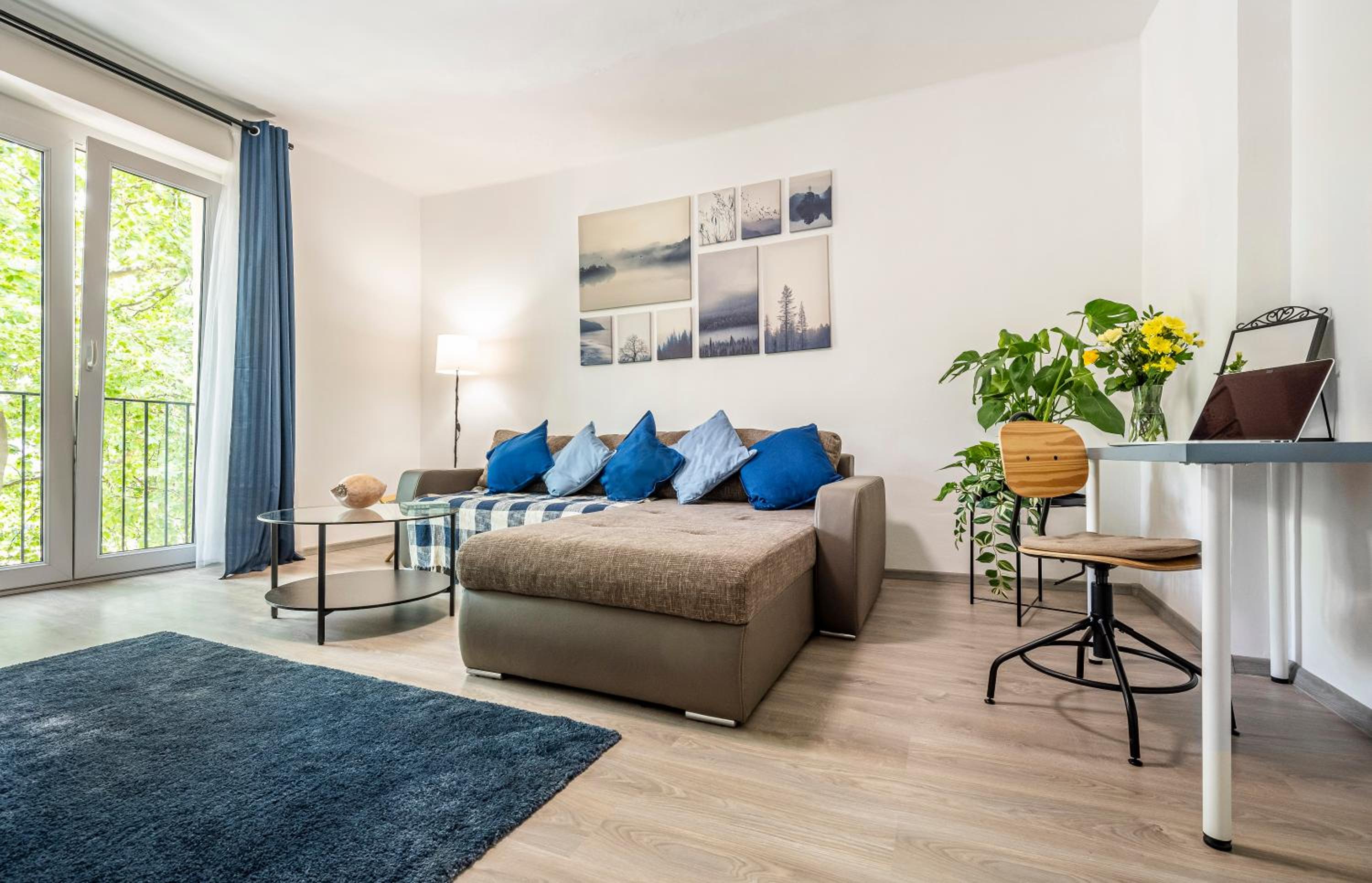 One-Bedroom Apartment photo 2