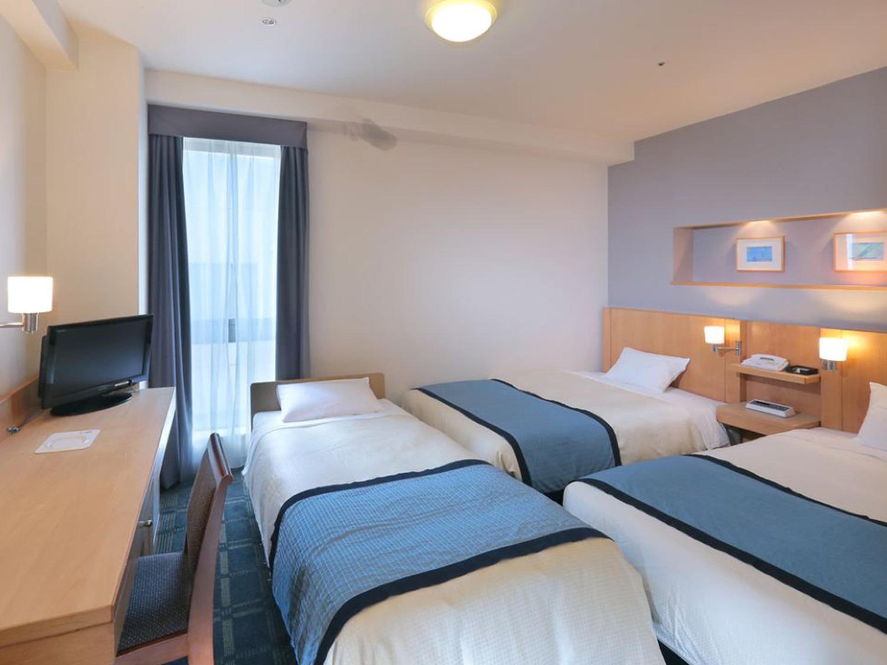 Twin Room With Extra Bed - Non-Smoking