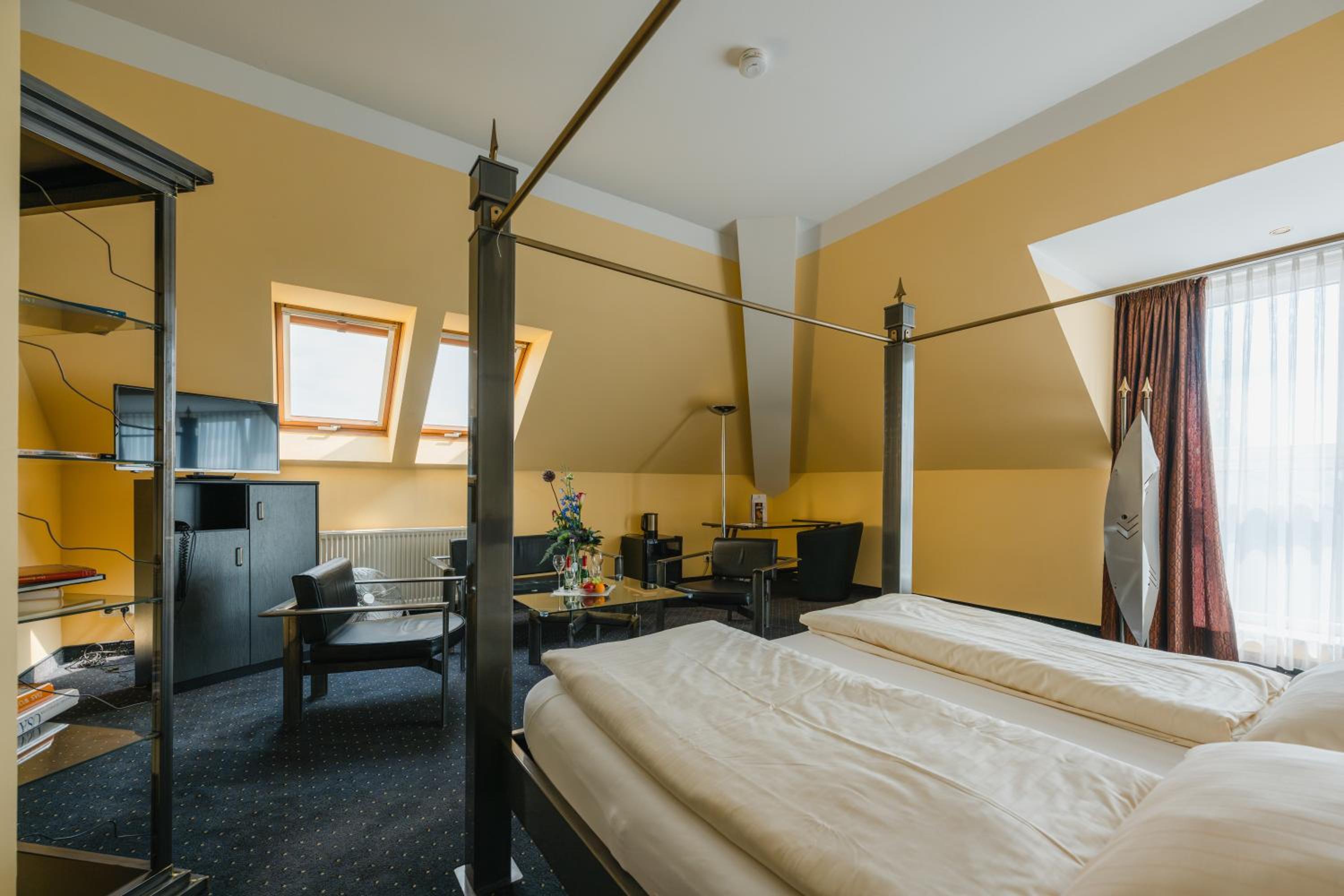 Standard Suite photo 2