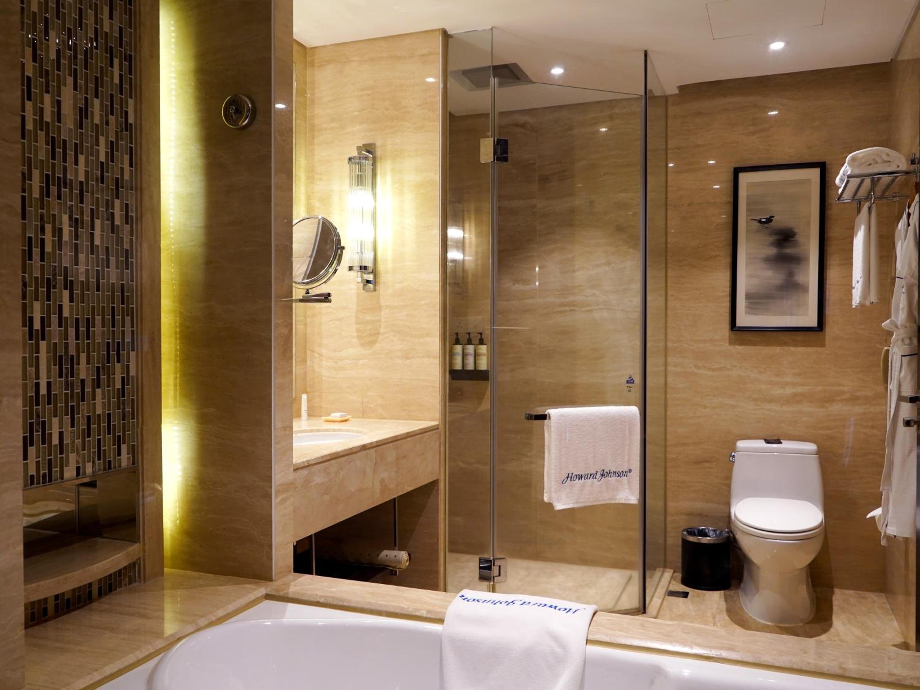 Deluxe Queen Room photo 3