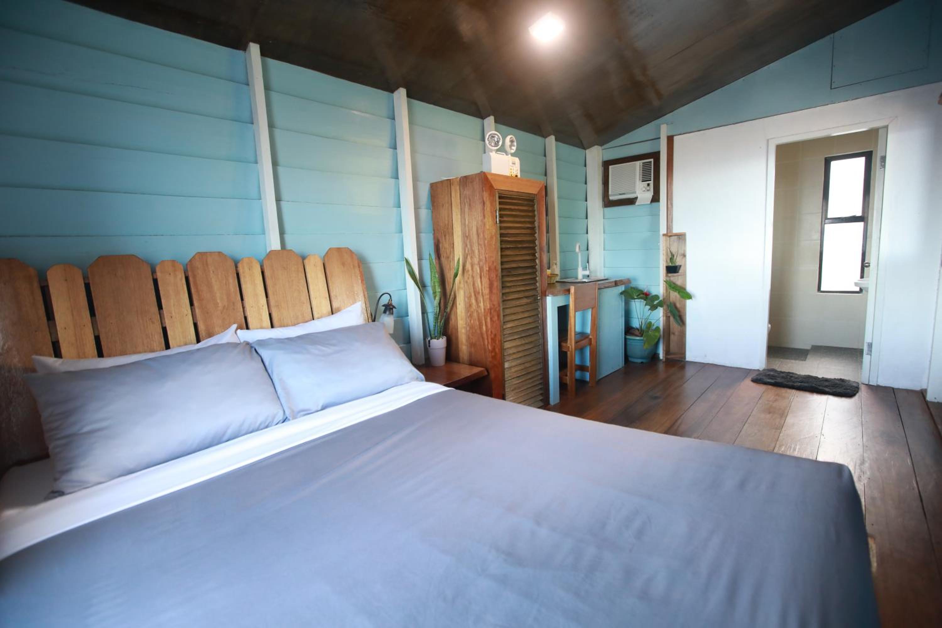 Queen Room with Sea View - Photo 1