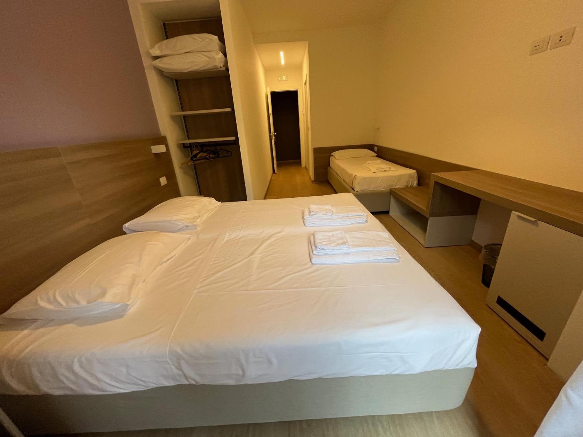 Classic Triple Room photo 2