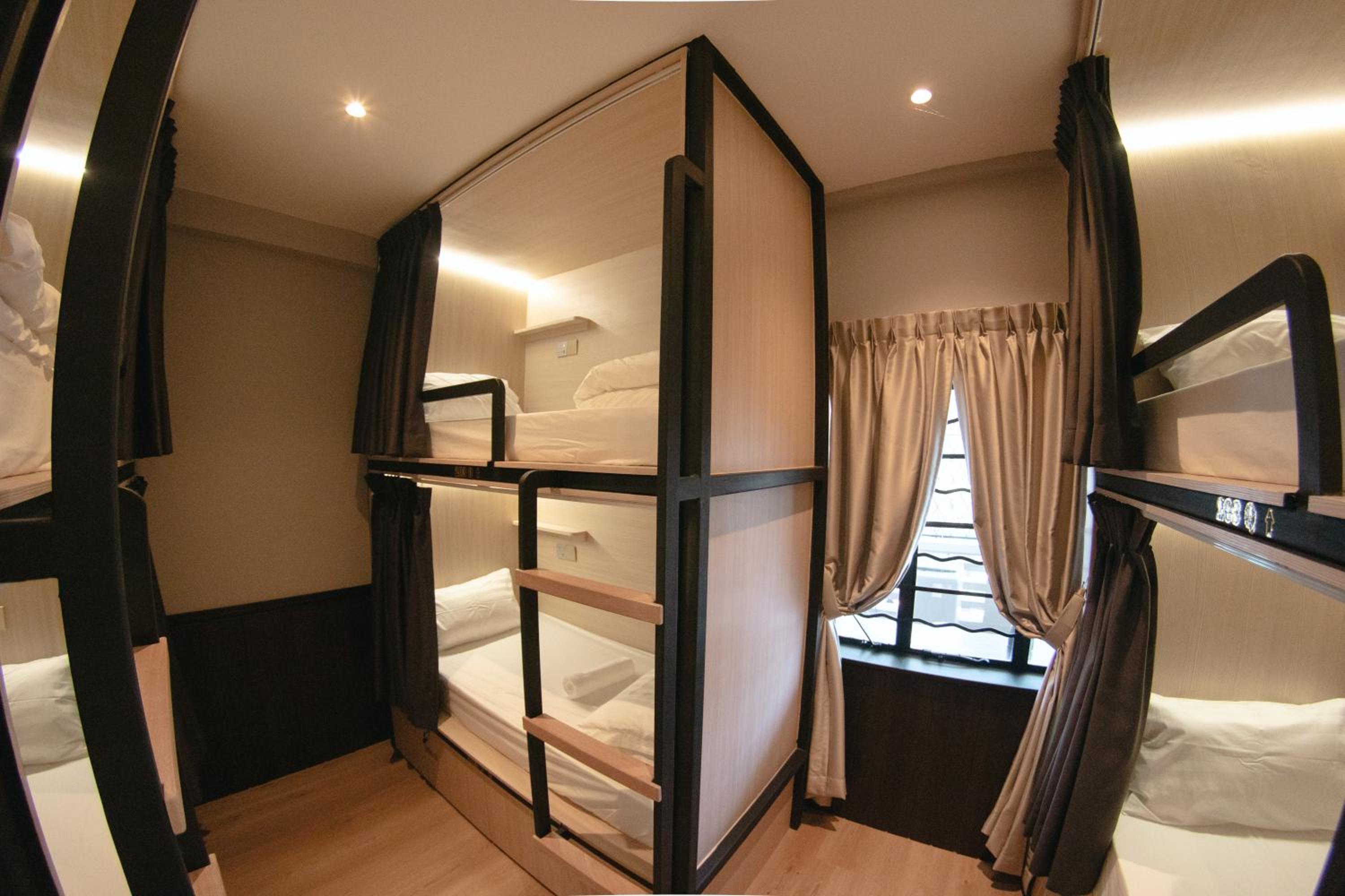 Mixed Dormitory Room photo 3