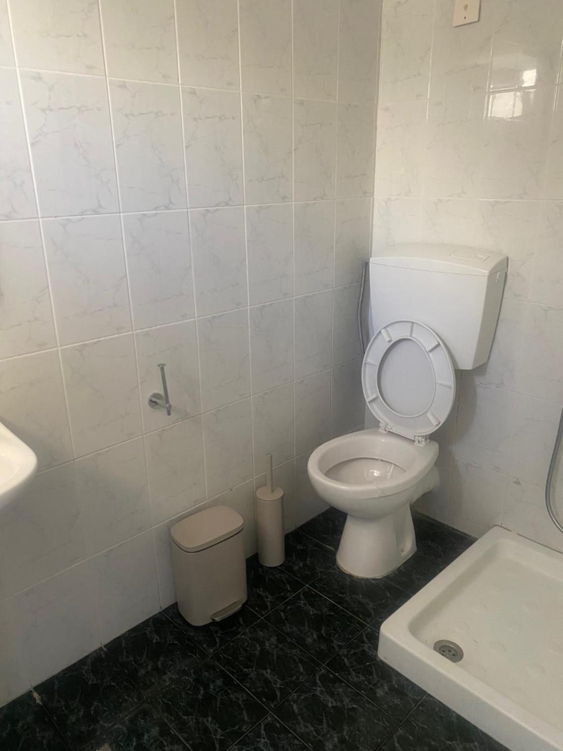 Double or Twin Room with Partial Sea View photo 2