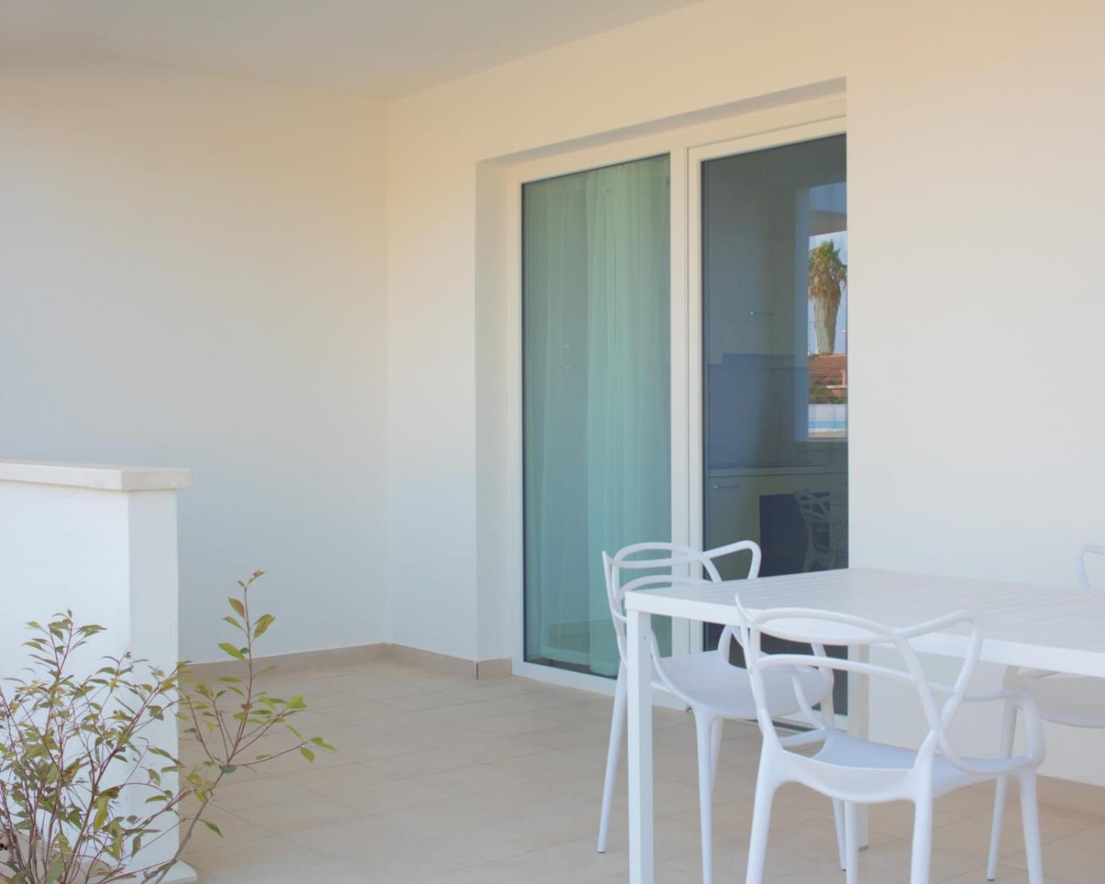 Apartment with Pool View  photo 3