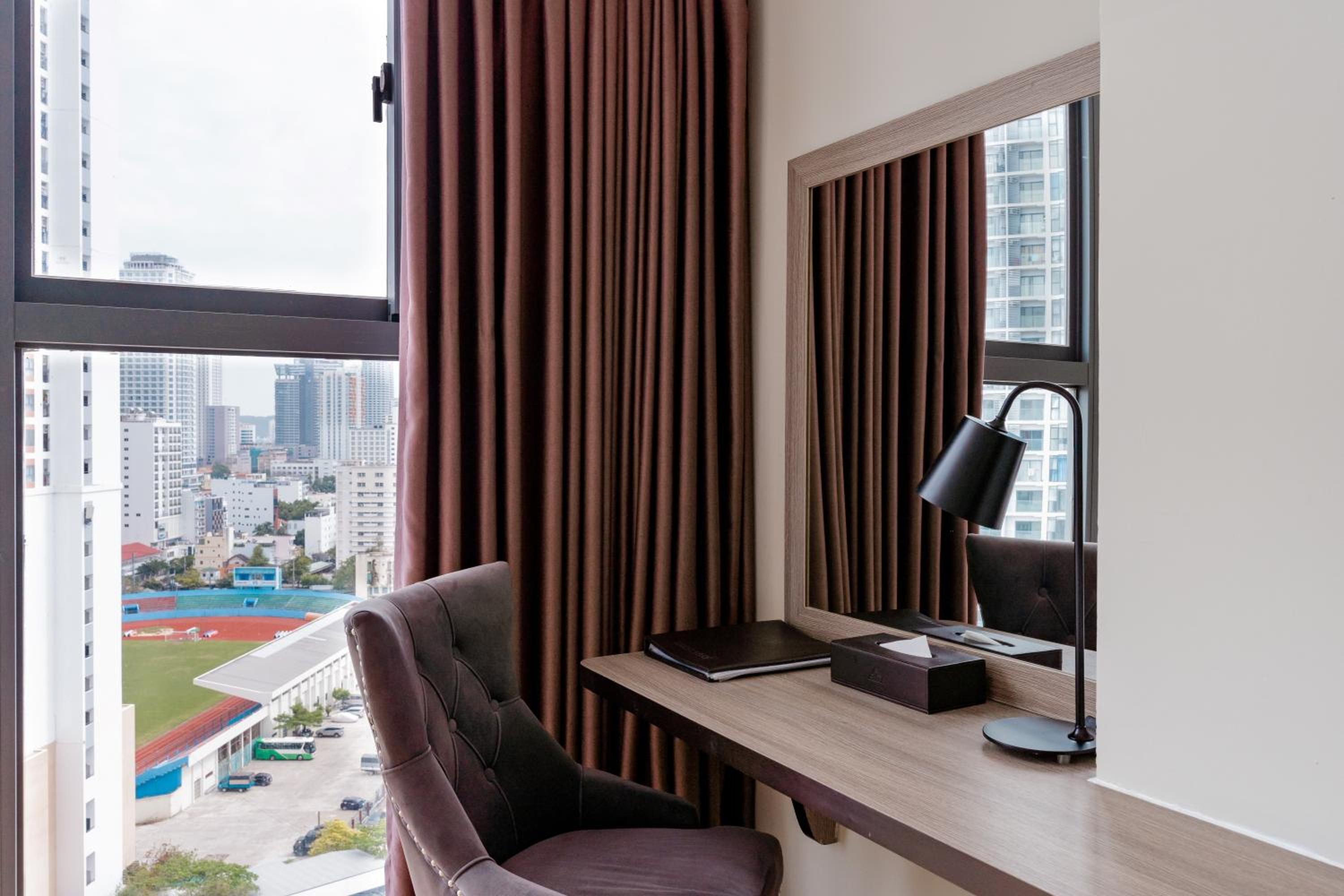 Deluxe Room with City View - Photo 2