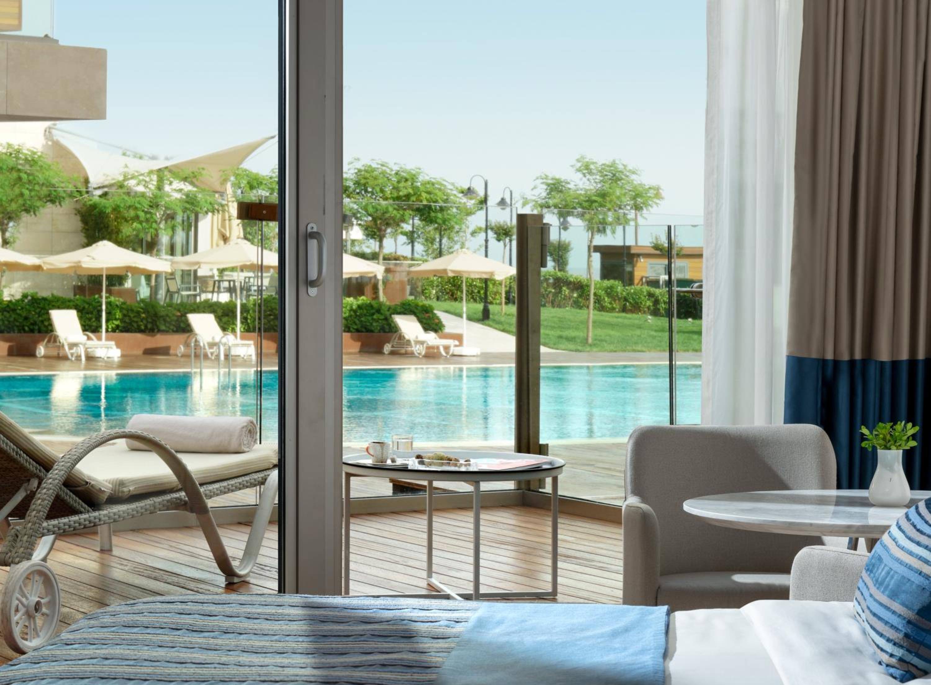 Junior King Suite with Pool Access
