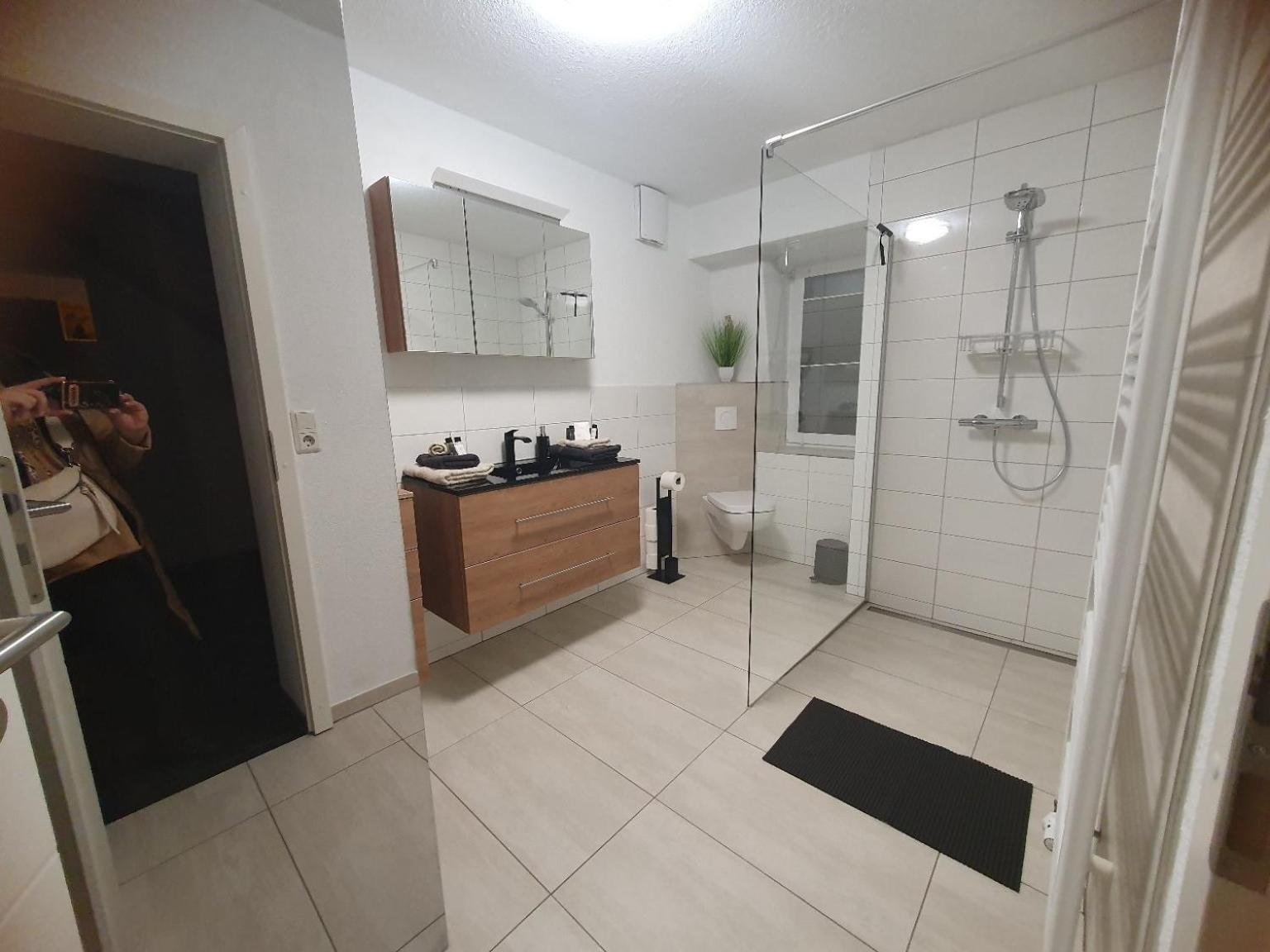 Two-Bedroom Apartment with Balcony photo 3