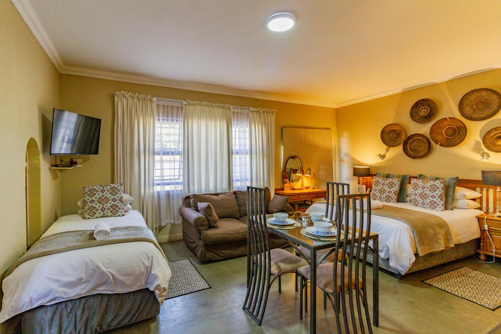 Triple Room