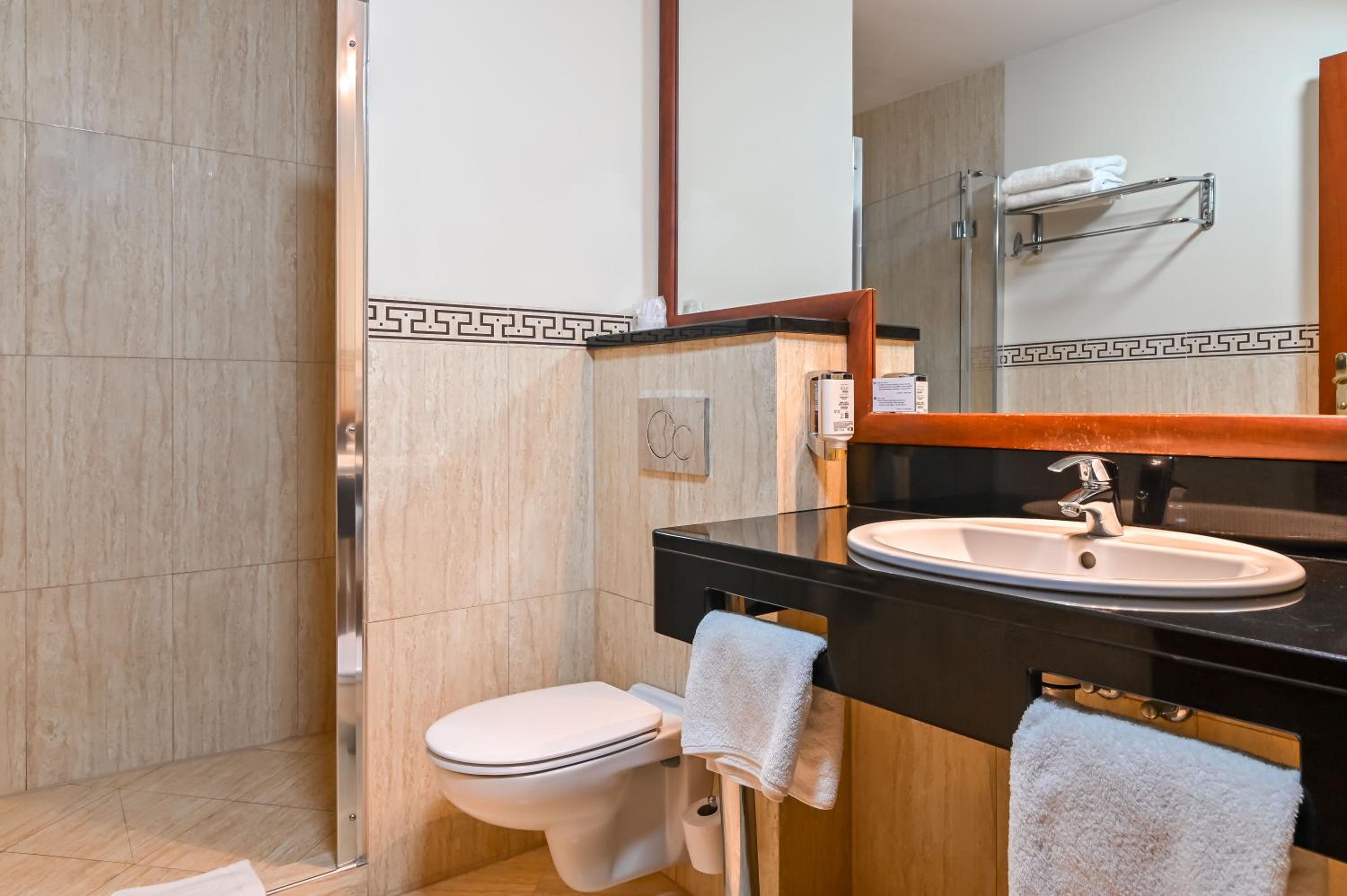 Double or Twin Room - Photo 2