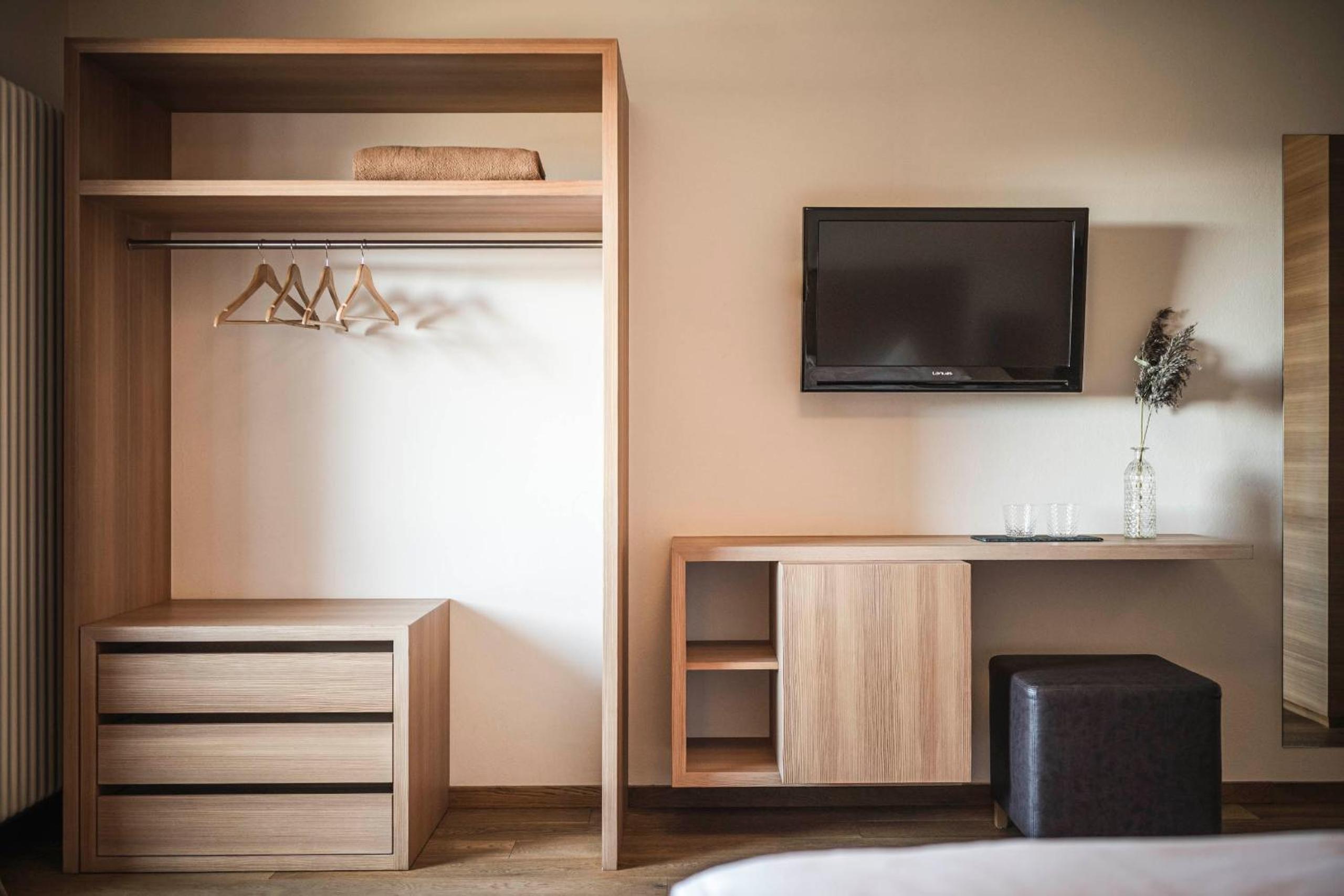 Double or Twin Room with Garden View photo 2