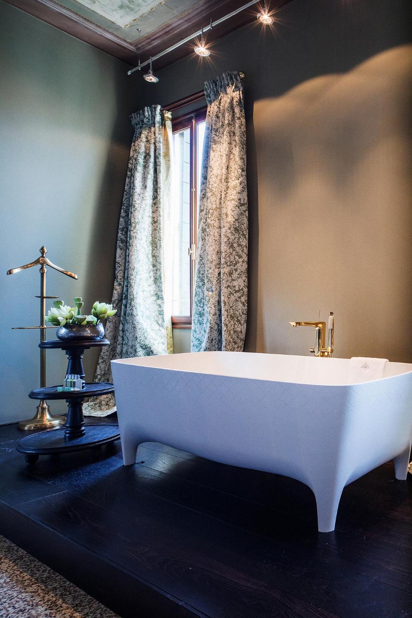 Deluxe Suite photo 2