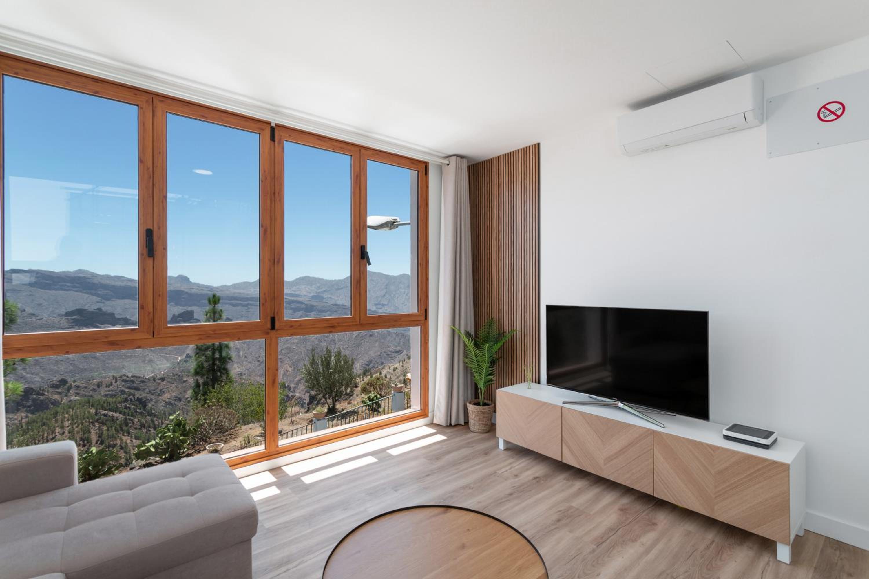 One-Bedroom House photo 2