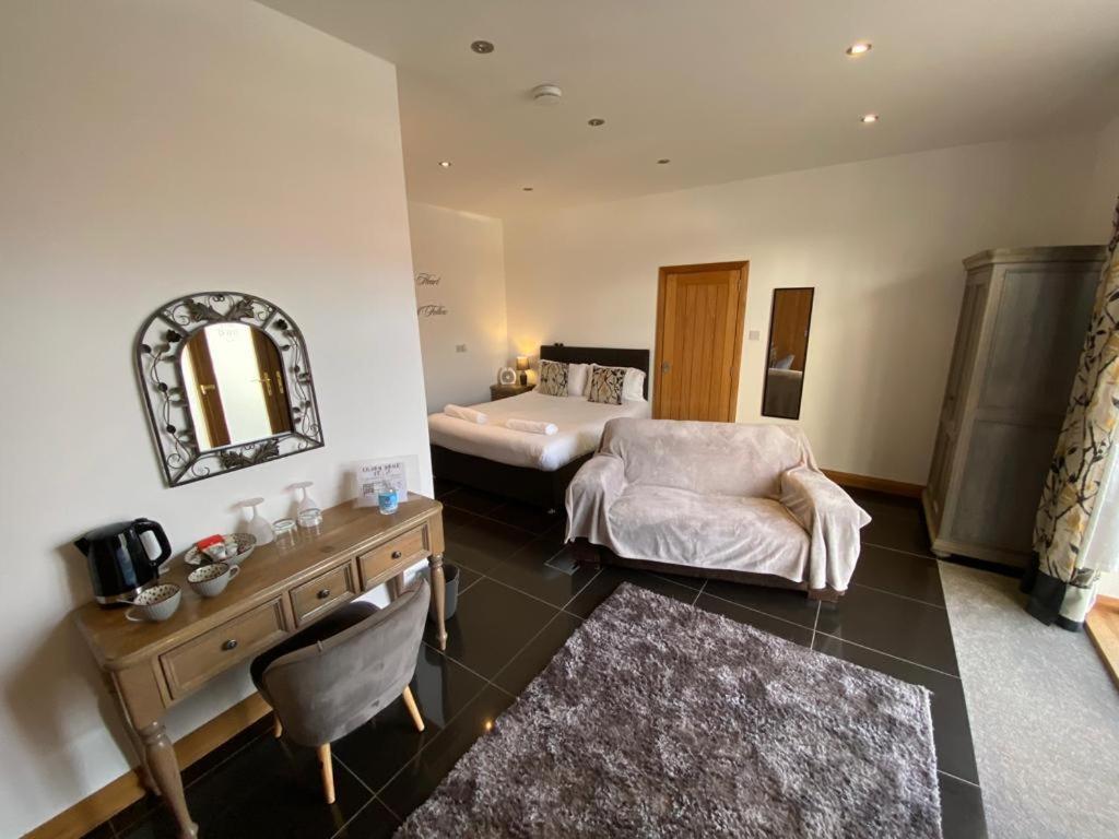 Deluxe Quadruple Room - Photo 2