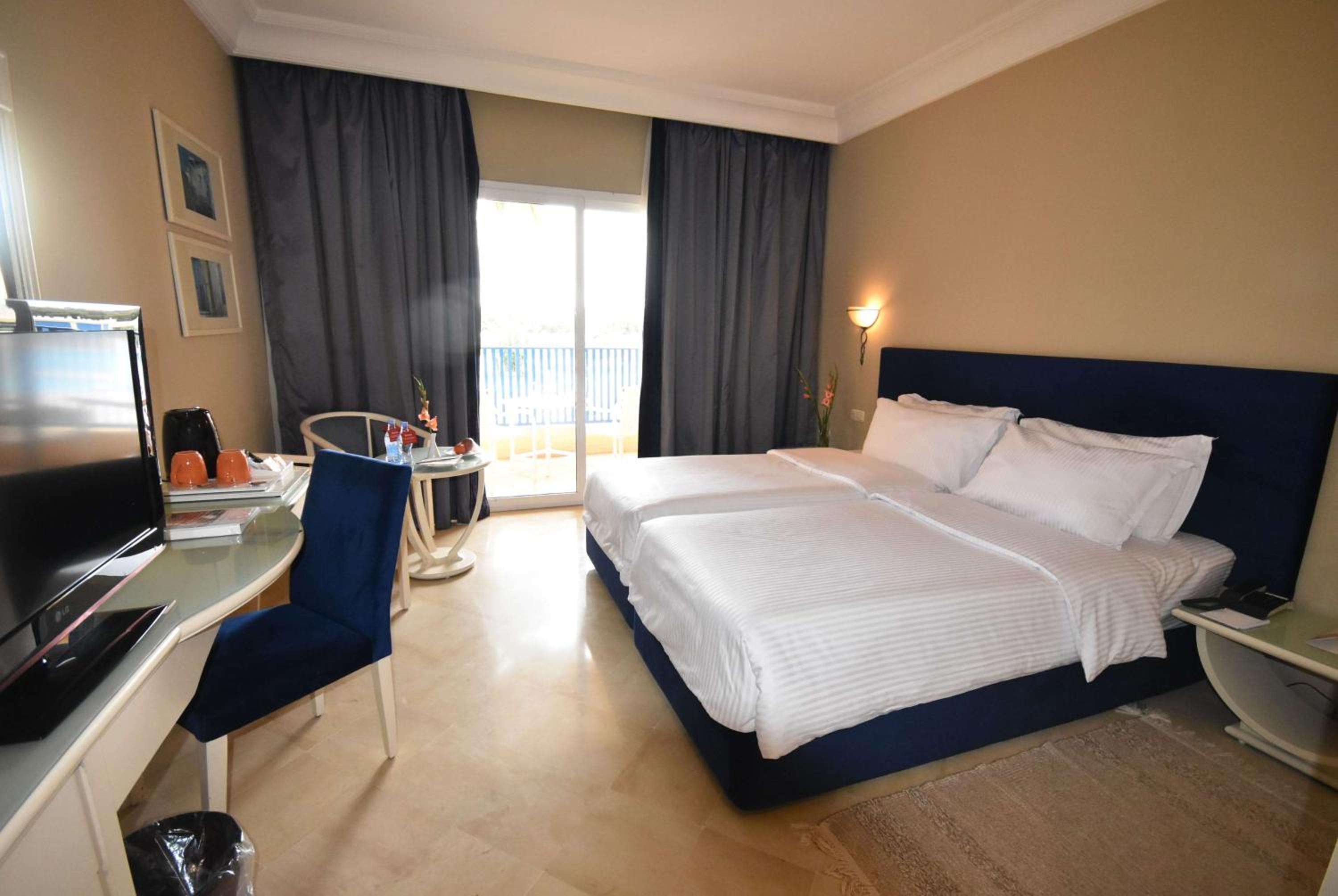 Standard, 1 Queen Or 2 Single Beds - Photo 1
