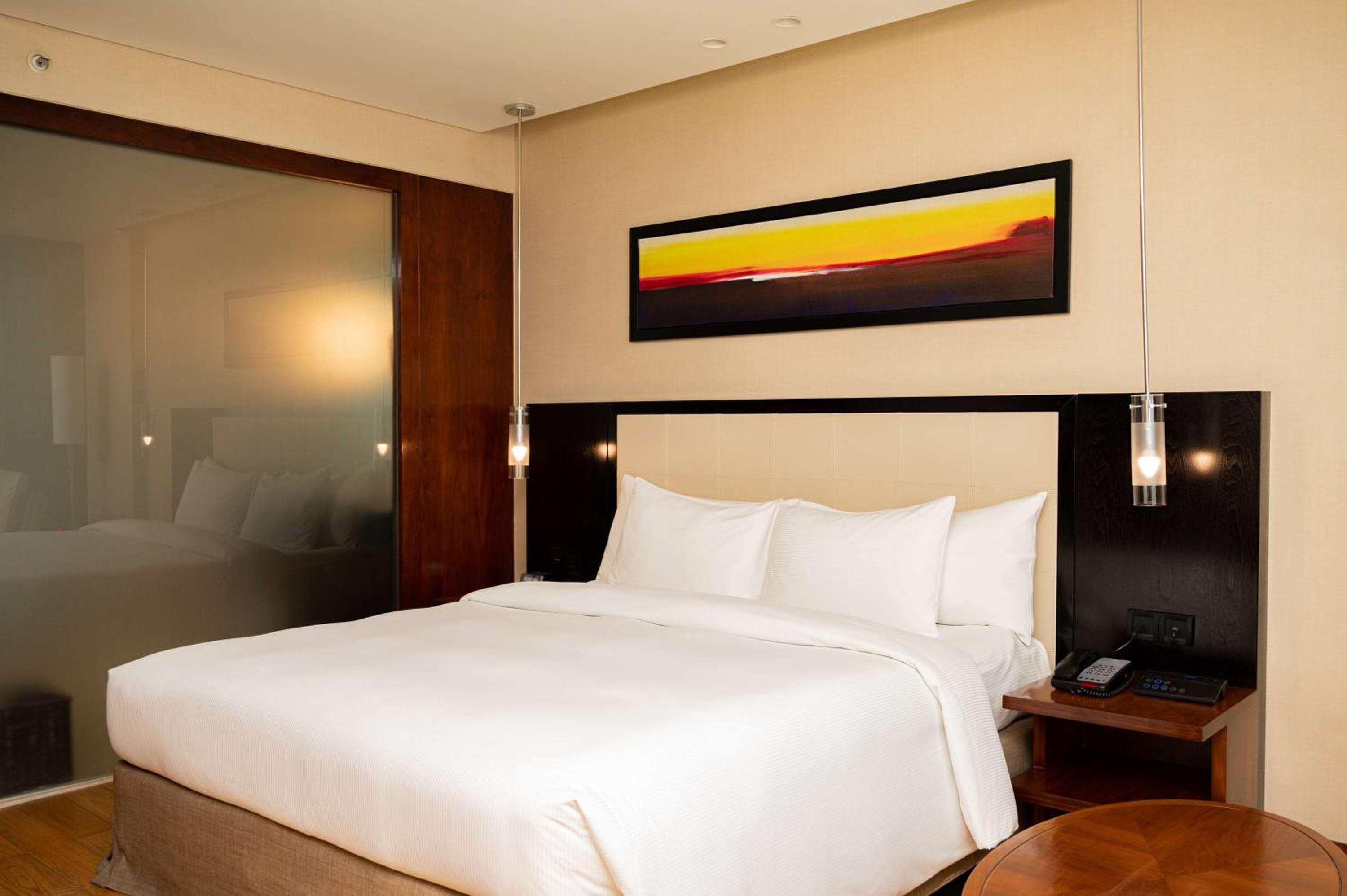 Executive King Room - Lounge Access - Photo 2