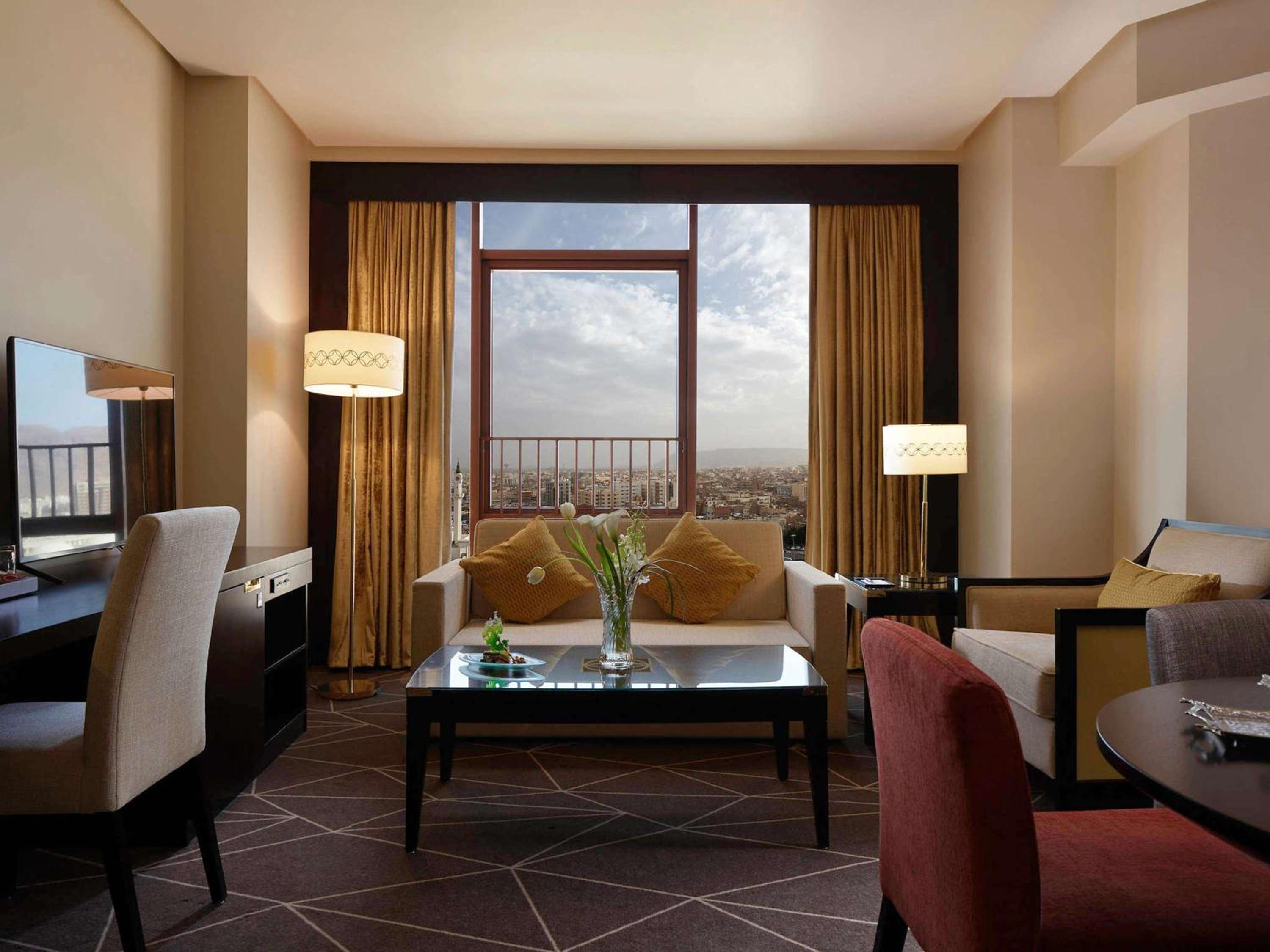 Junior King Suite with View