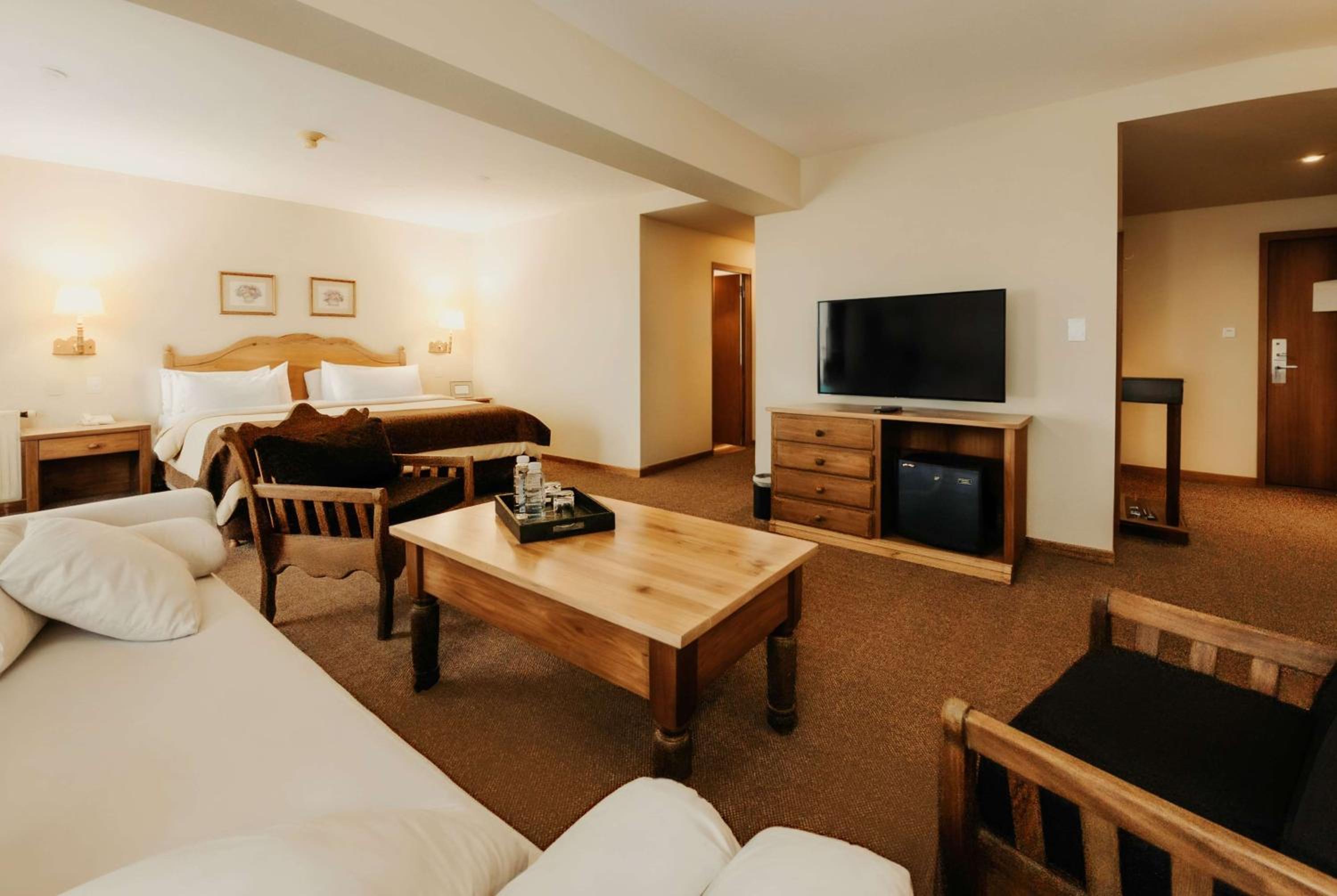 Presidential King Suite with Bay View