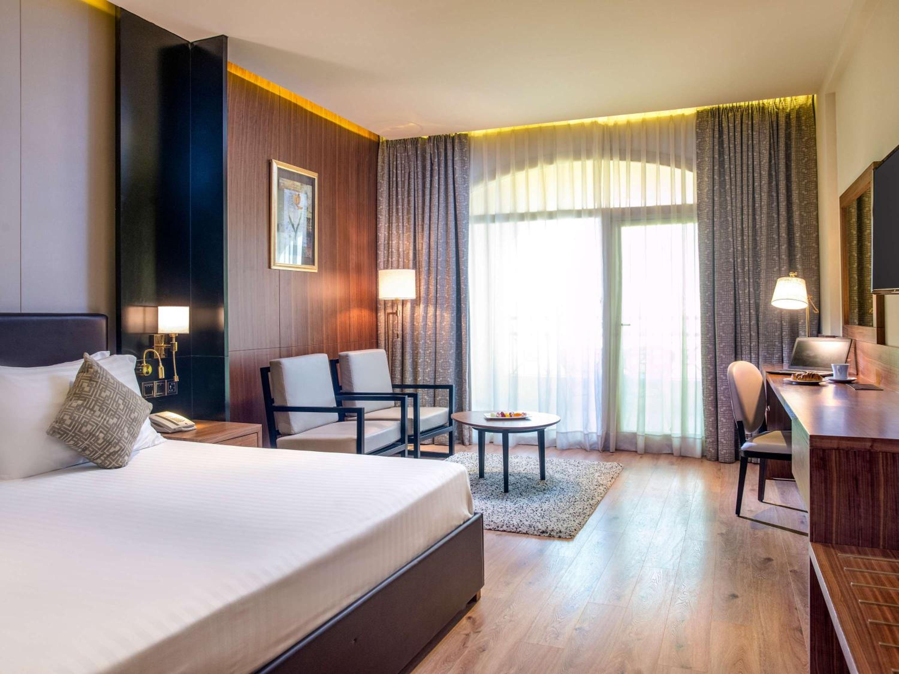 Executive King Room with Pool and Garden View