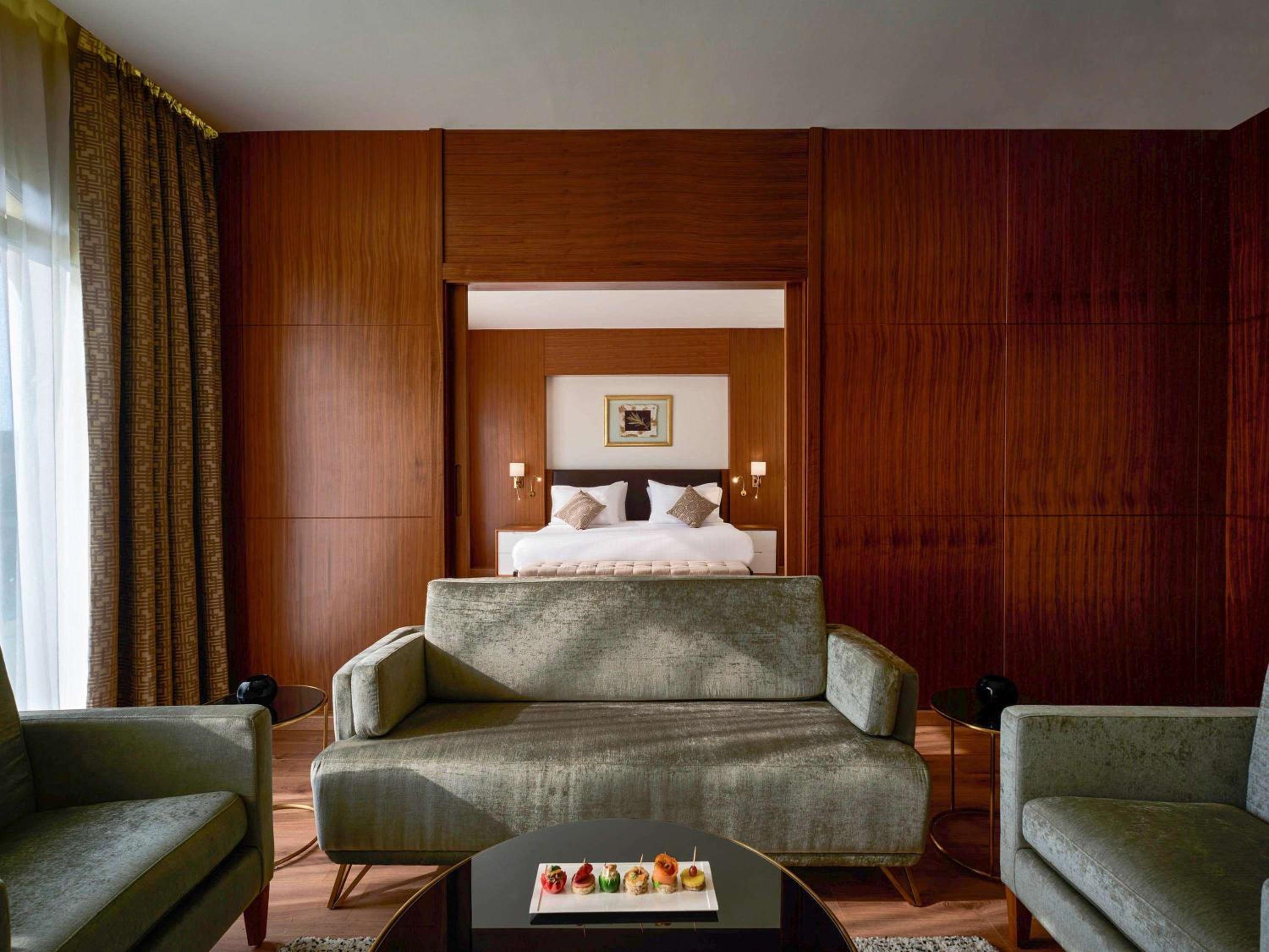 Presidential Suite with Pool View