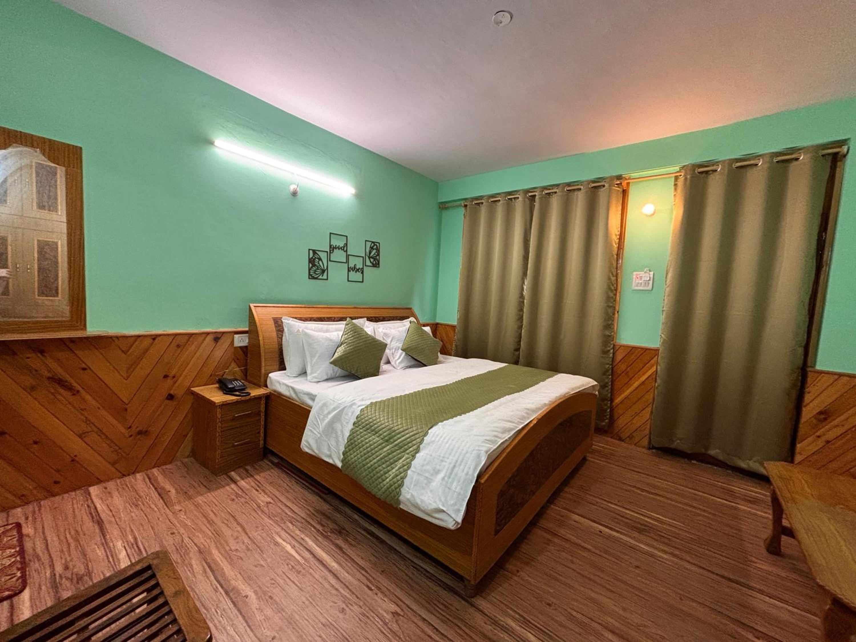 Deluxe Family Suite photo 2