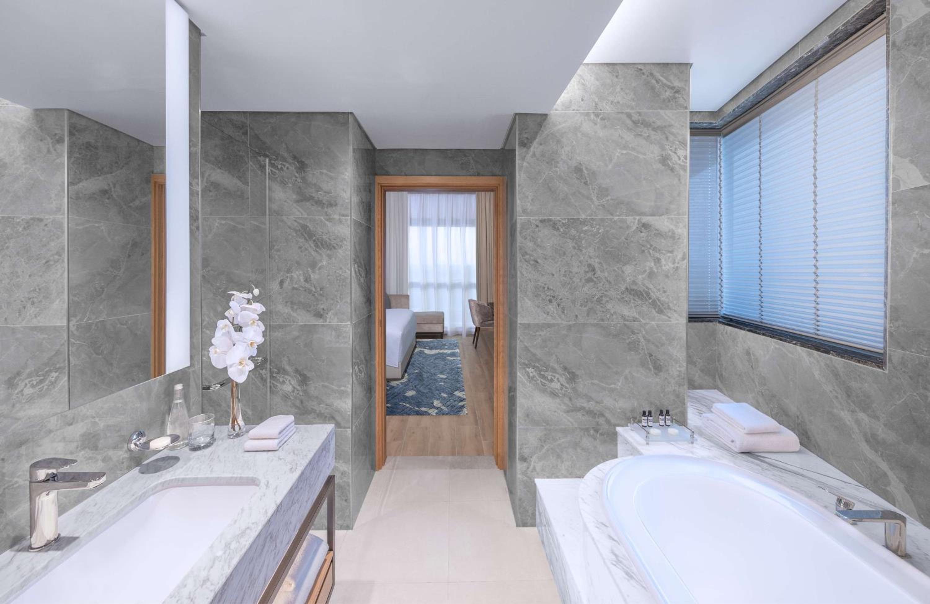 King Suite - Photo 7