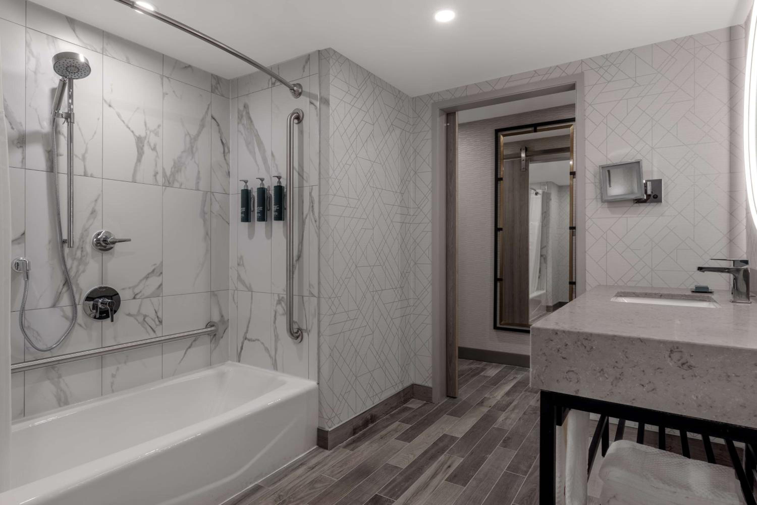 DoubleTree by Hilton Kingston - Newly Renovated, Billede 2