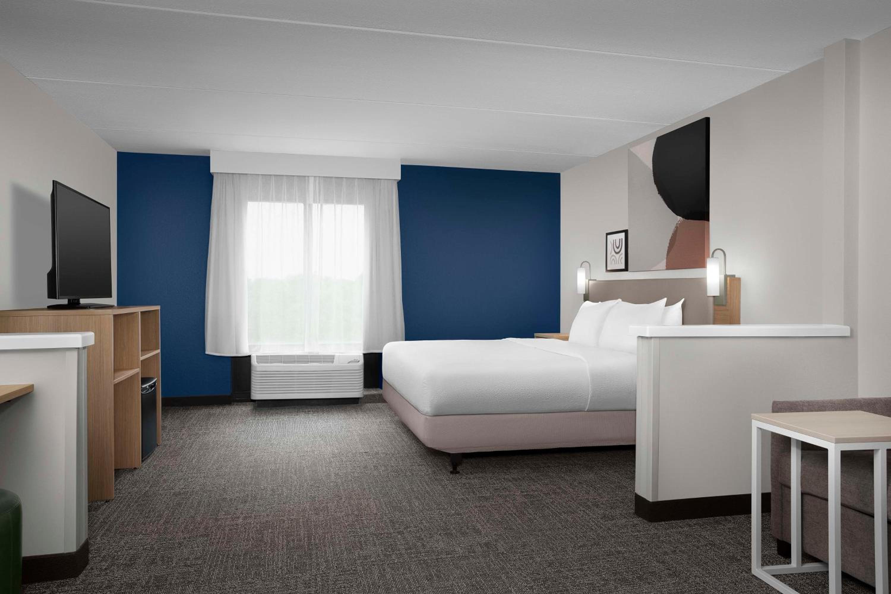 King Room with Mobility Accessible Tub - Photo 6