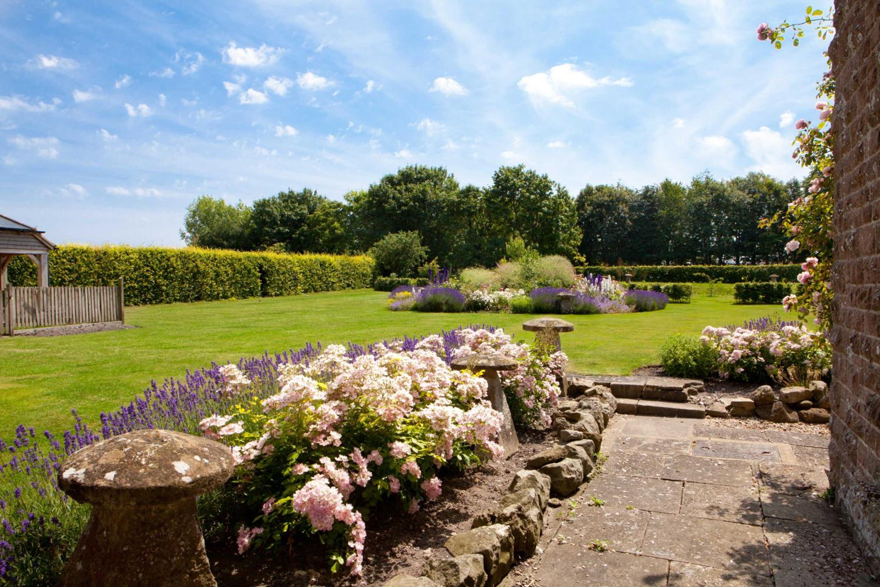 Double Room with Four Poster Bed photo 3