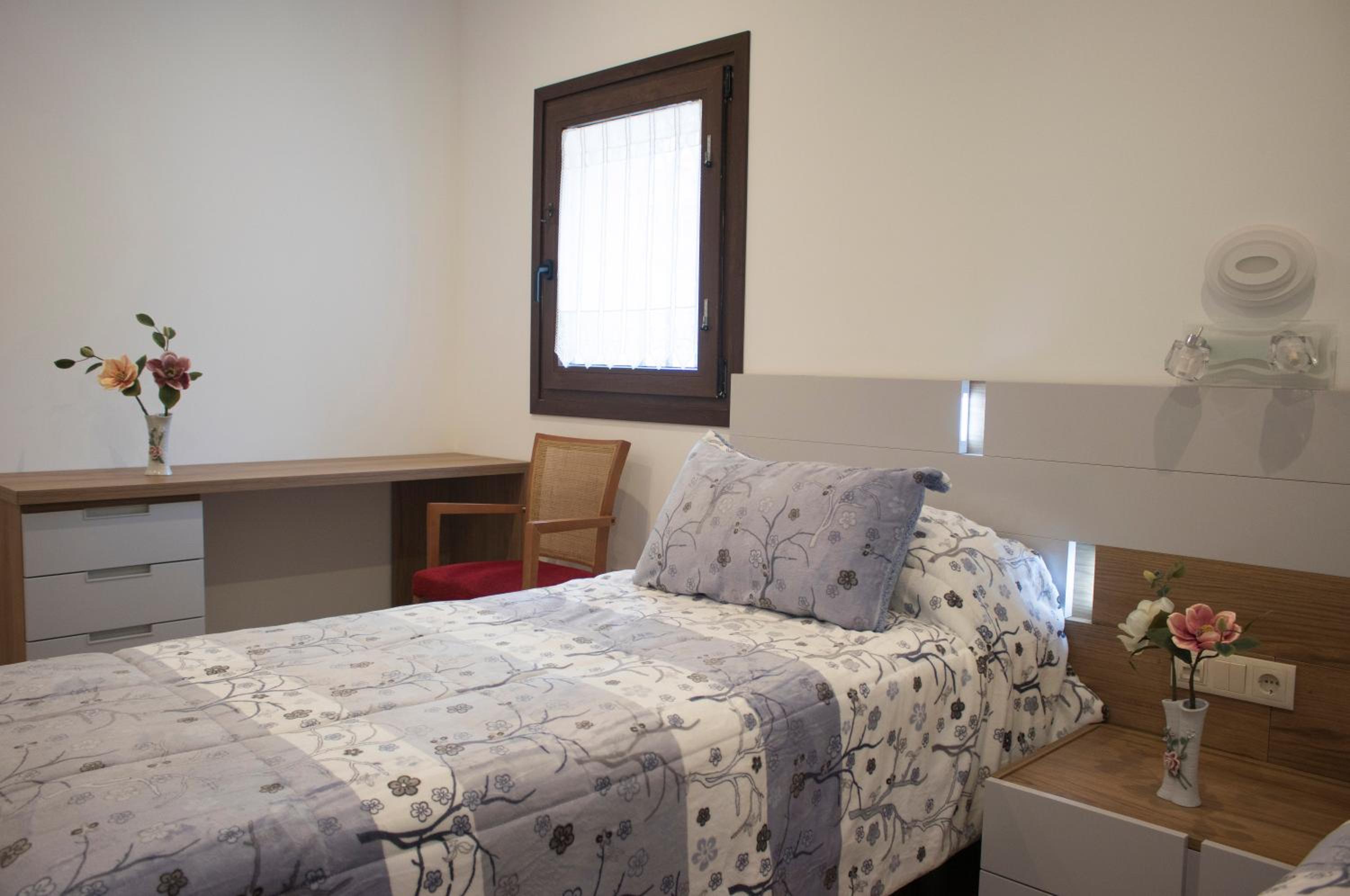 Double Room with Private Bathroom - Photo 4