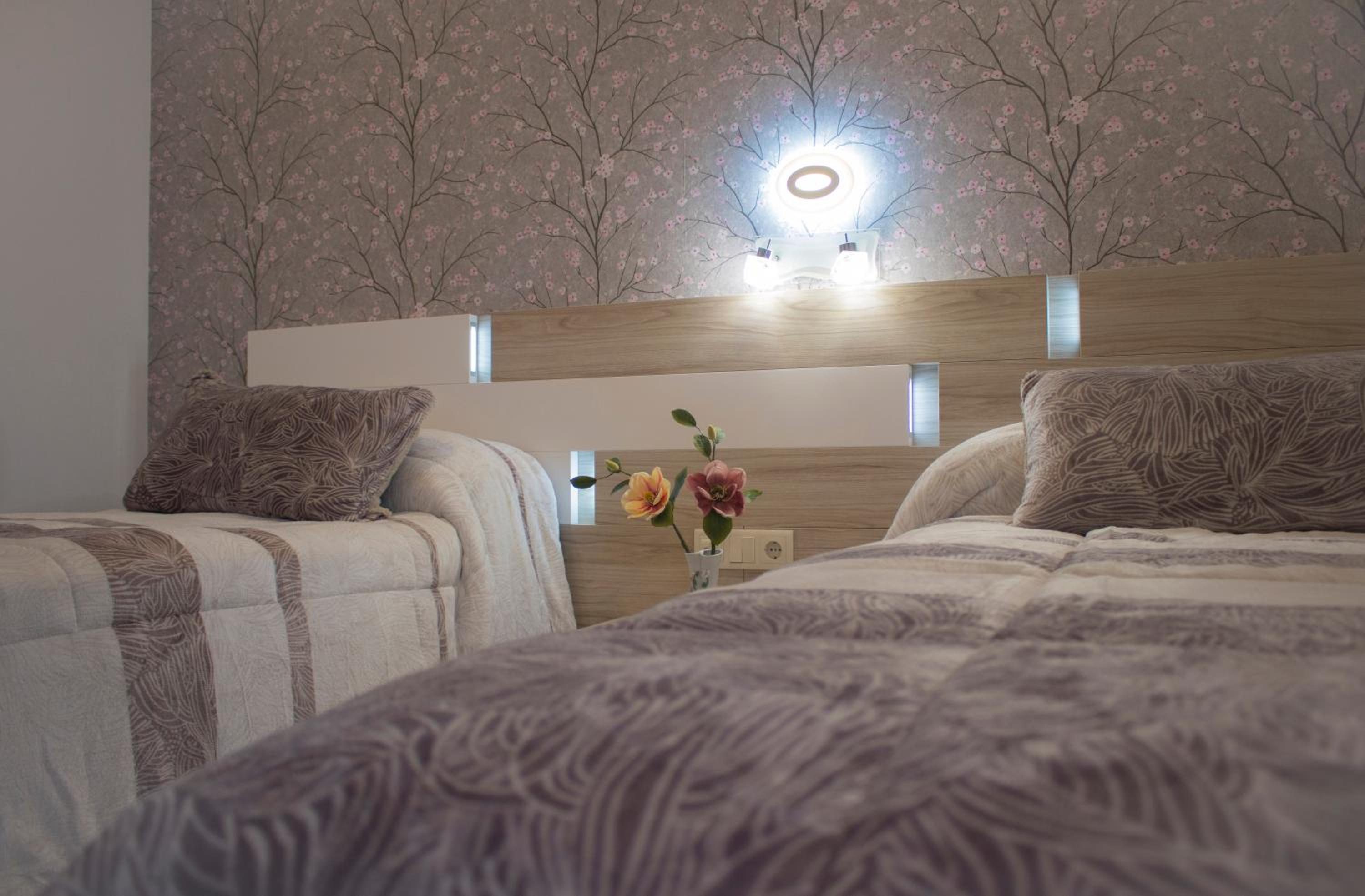 Double Room with Mountain View - Photo 5